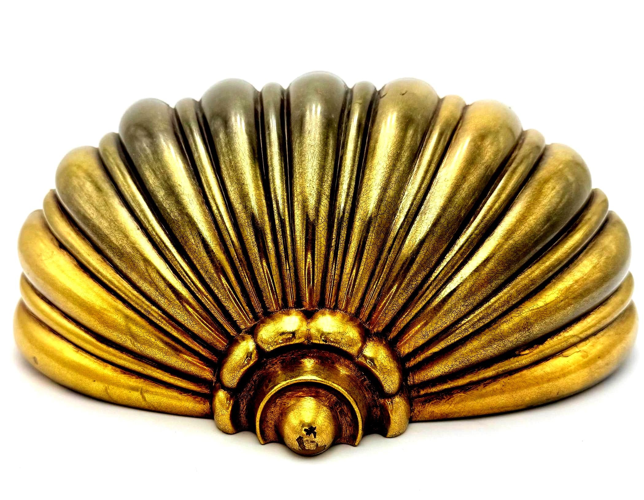 VINTAGE 1962 SYROCO GOLD SHELL WALL POCKET – GILDED FAN WALL VASE HOLLYWOOD REGENCY DECOR