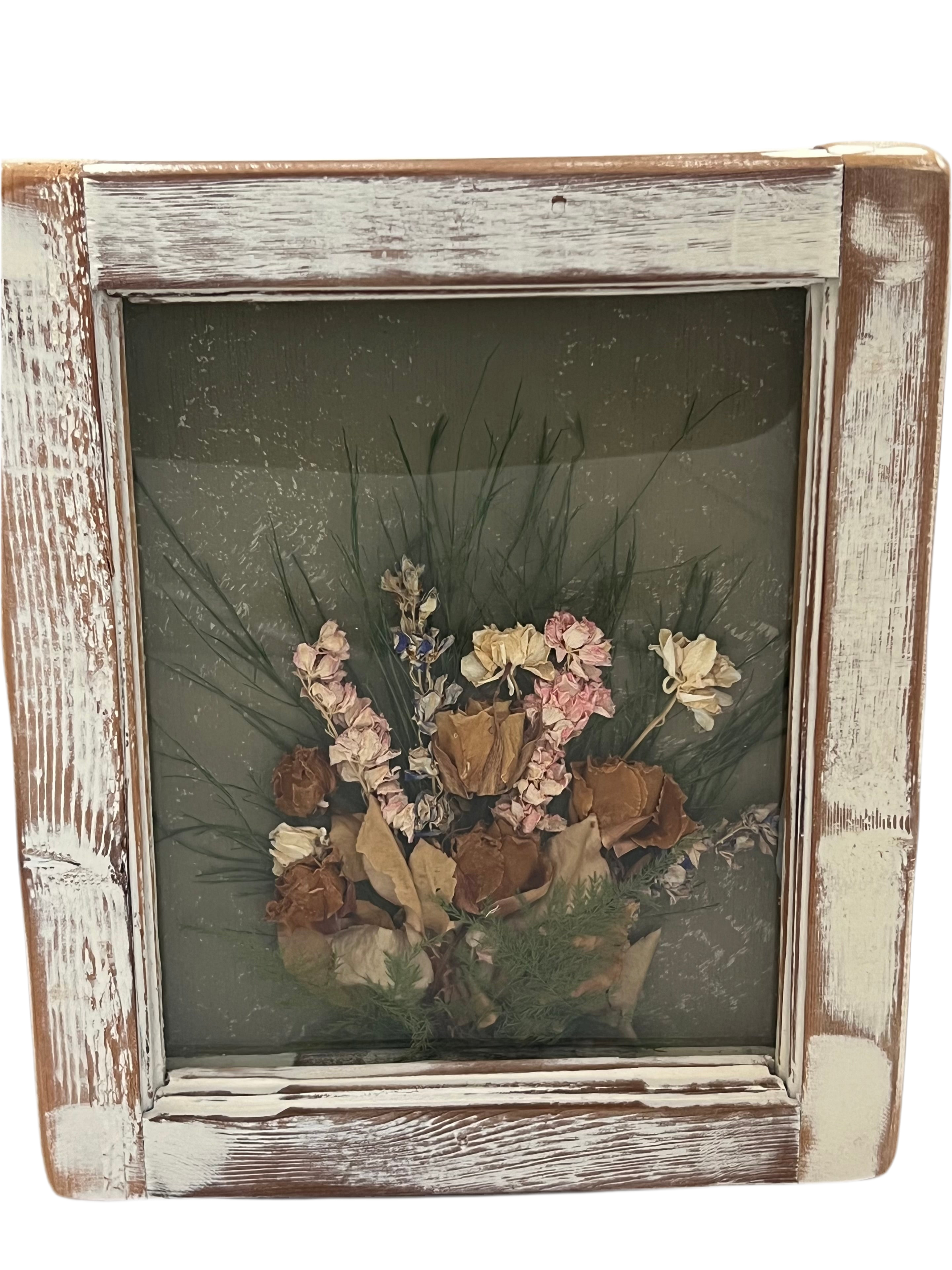 VINTAGE 1970s–1980s DRIED FLOWER SHADOW BOX IN DISTRESSED WOOD FRAME