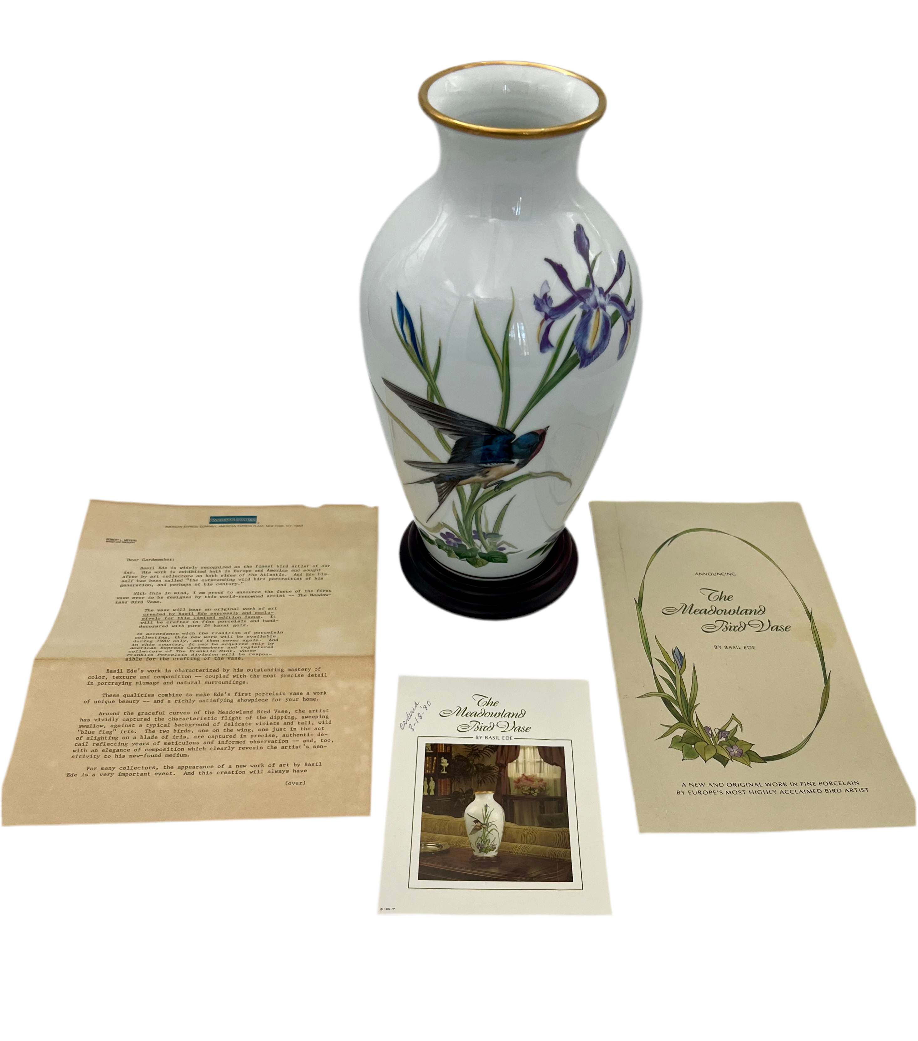 THE MEADOWLAND BIRD VASE BY BASIL EDE – 1980 FRANKLIN PORCELAIN – LIMITED EDITION WITH ORIGINAL PAPERWORK & STAND