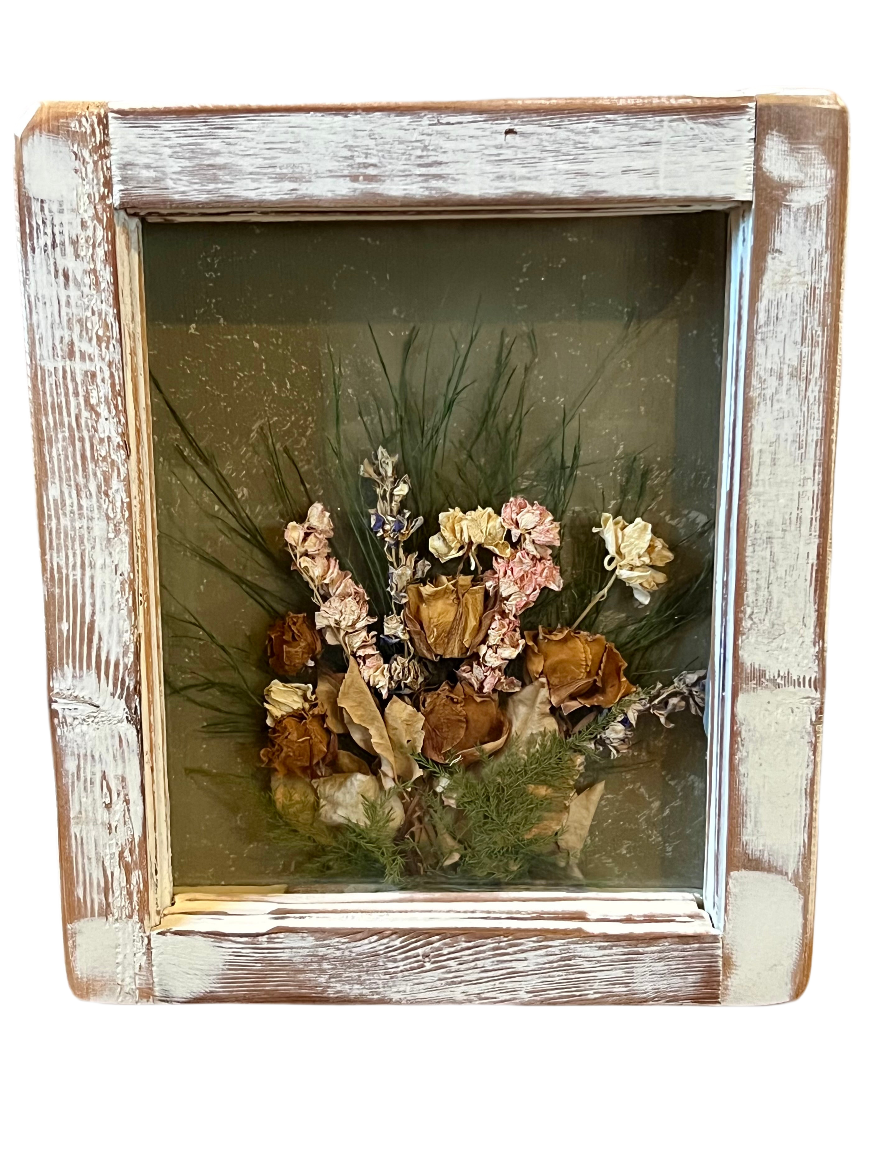 VINTAGE 1970s–1980s DRIED FLOWER SHADOW BOX IN DISTRESSED WOOD FRAME