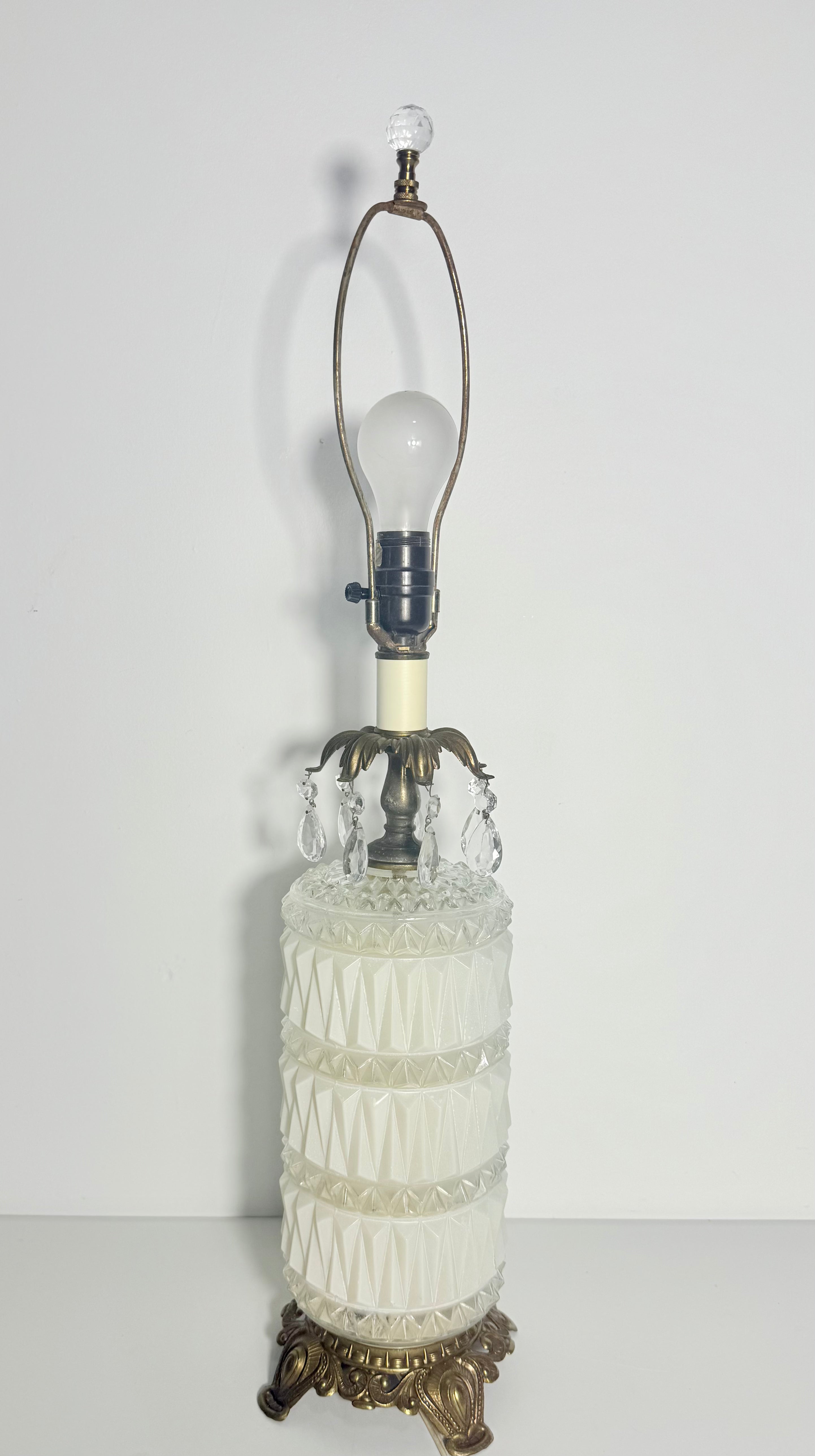 VINTAGE HOLLYWOOD REGENCY MILK GLASS TABLE LAMP – 31.5” – DIAMOND CUT GLOWING BASE – CRYSTAL PRISMS – MID CENTURY GLAM