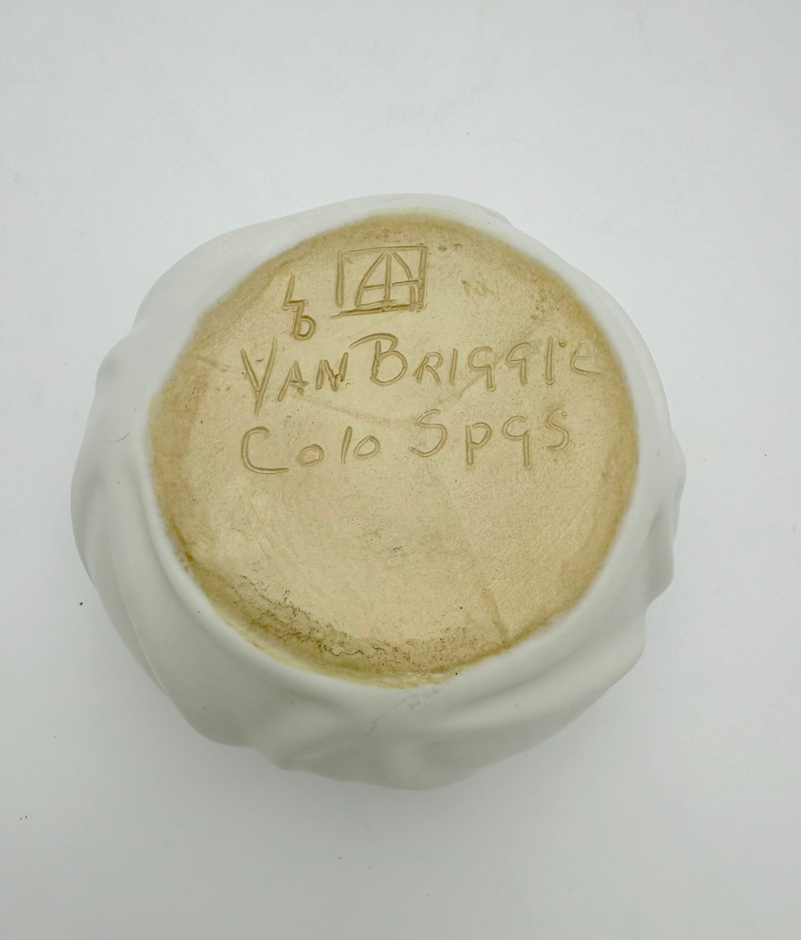 VAN BRIGGLE WHITE LOTUS BOWL – COLORADO SPRINGS ART POTTERY, SCULPTURAL ORGANIC FORM, MID-CENTURY ART NOUVEAU STYLE