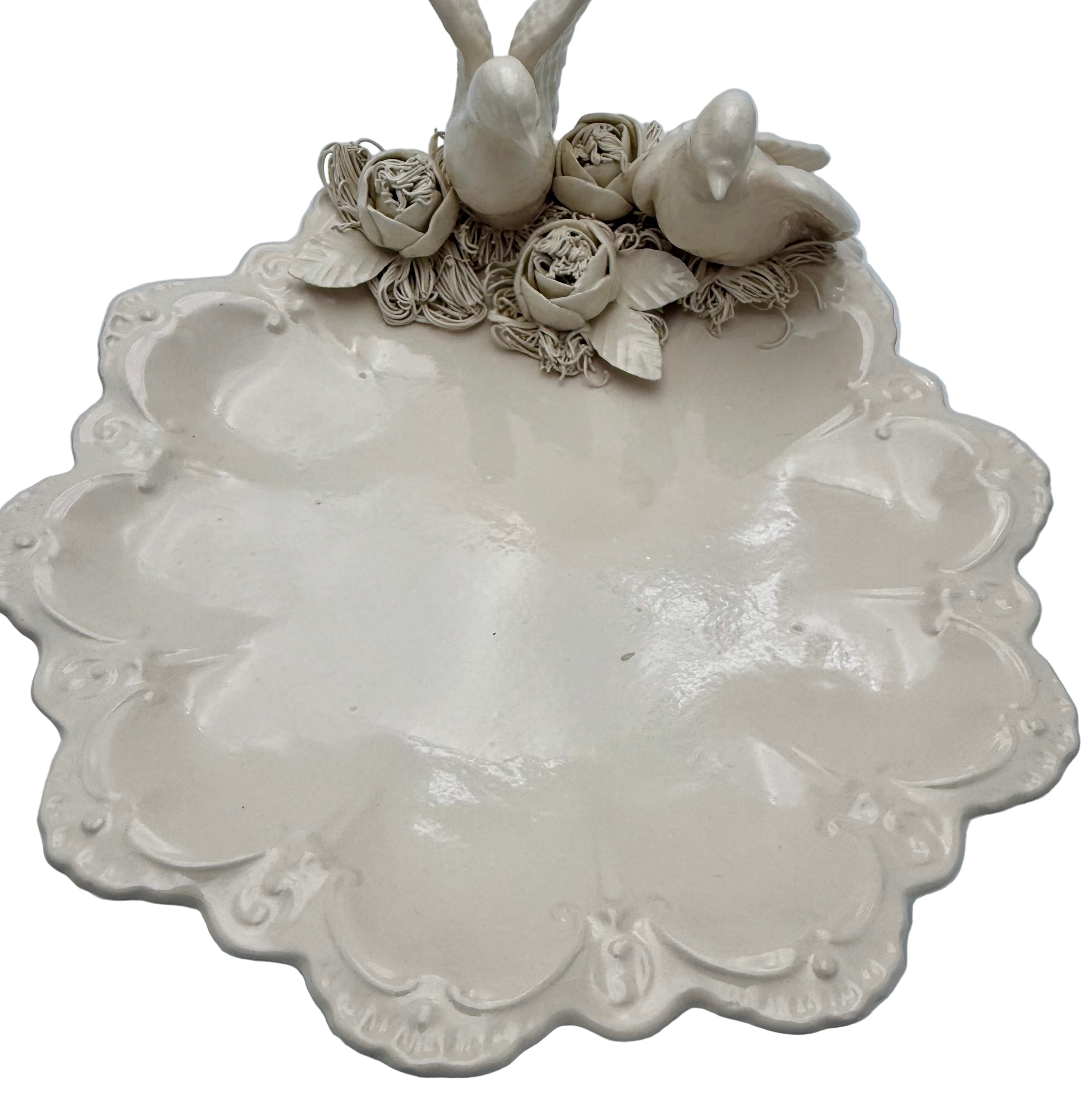 VINTAGE CAPODIMONTE STYLE PEDESTAL CENTERPIECE WITH THREE DOVES AND FLORAL SPAGHETTI PORCELAIN DETAILING