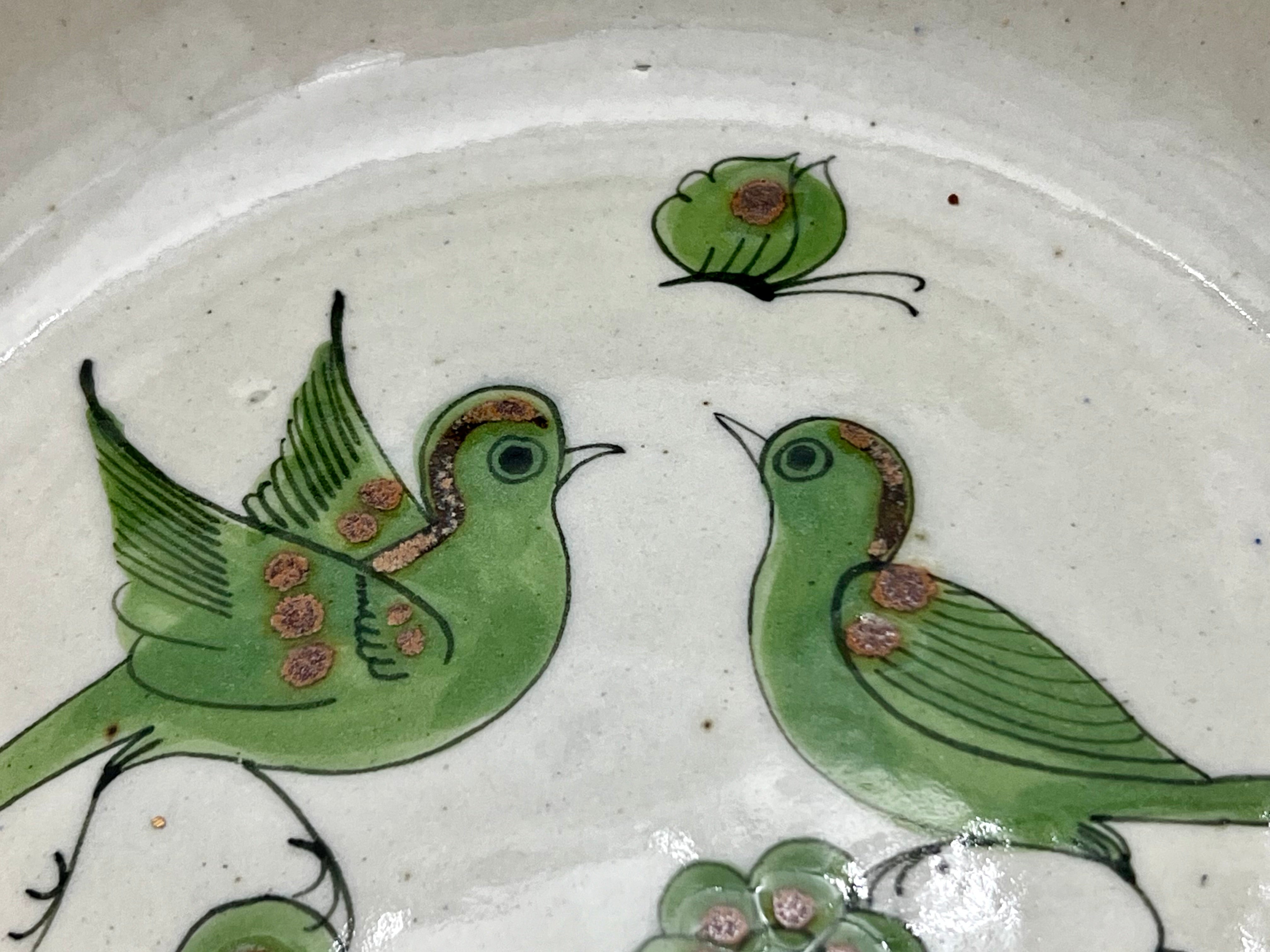 VINTAGE TONALÁ POTTERY BOWL IN THE STYLE OF KEN EDWARDS – HAND-PAINTED GREEN BIRDS AND FLOWERS – JALISCO, MEXICO