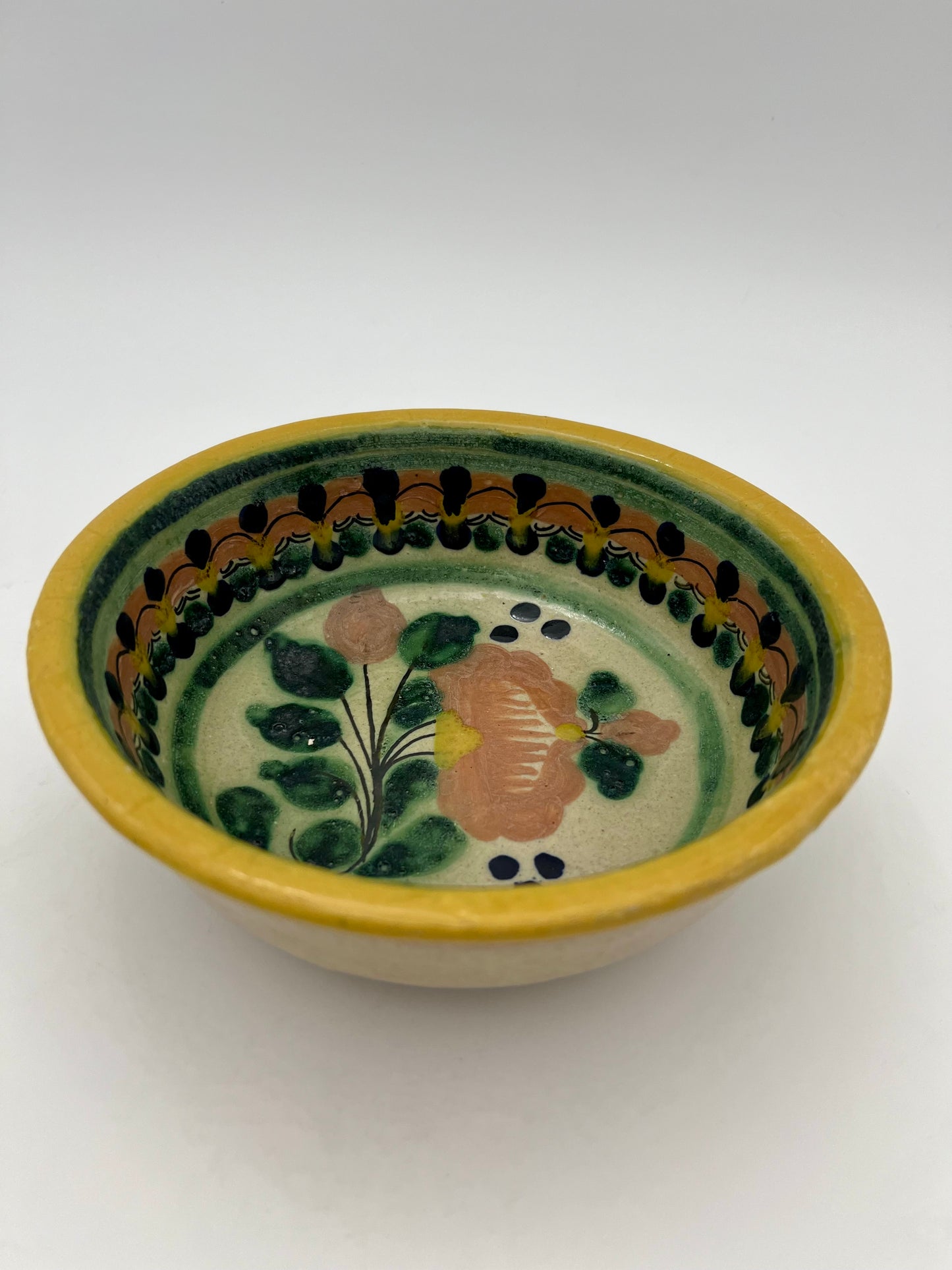 VINTAGE POTTERY SIGNED MEXICAN GUACAMOLE SERVING BOWL
