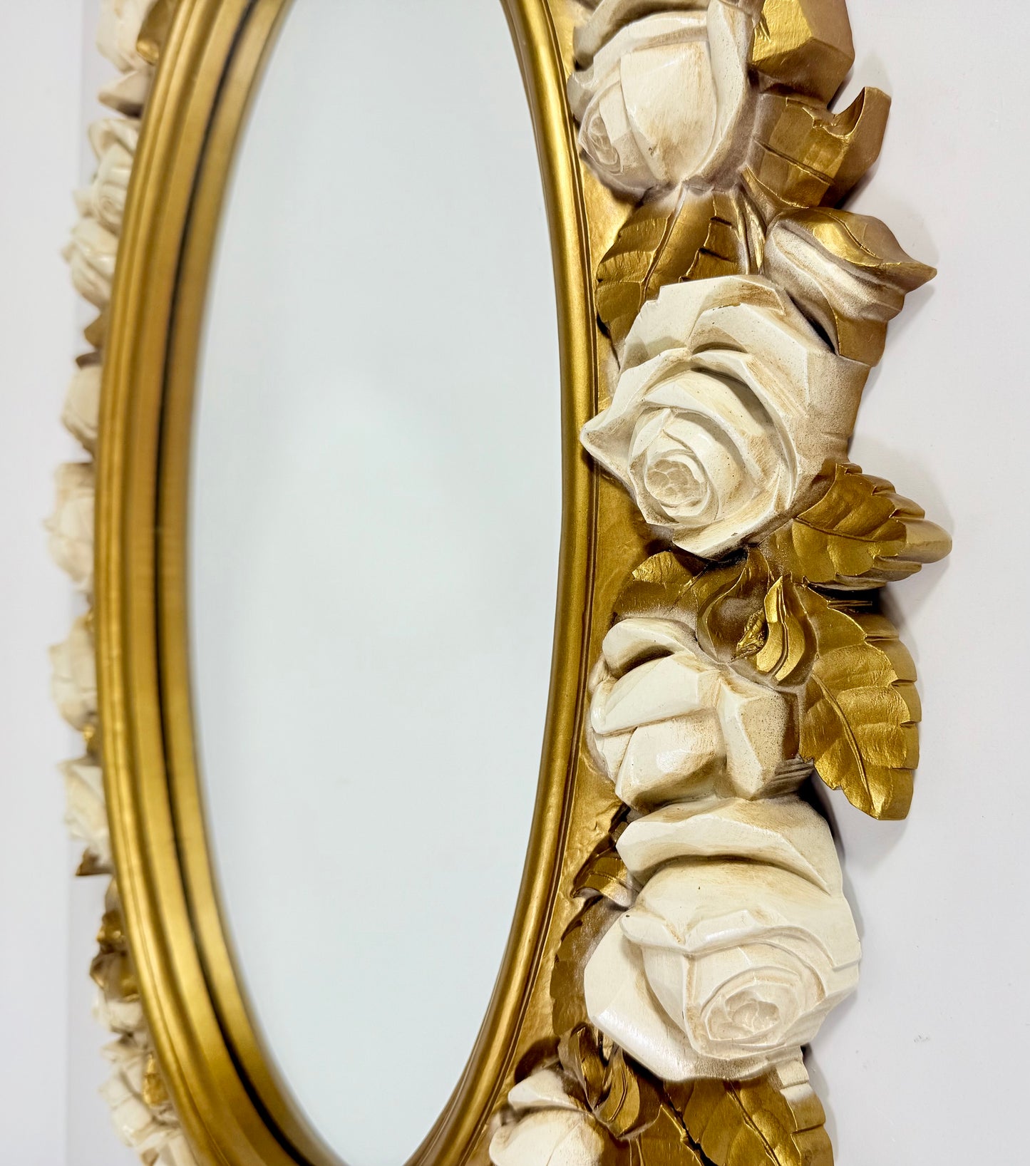 VINTAGE 1970s ORNATE ROSE OVAL MIRROR