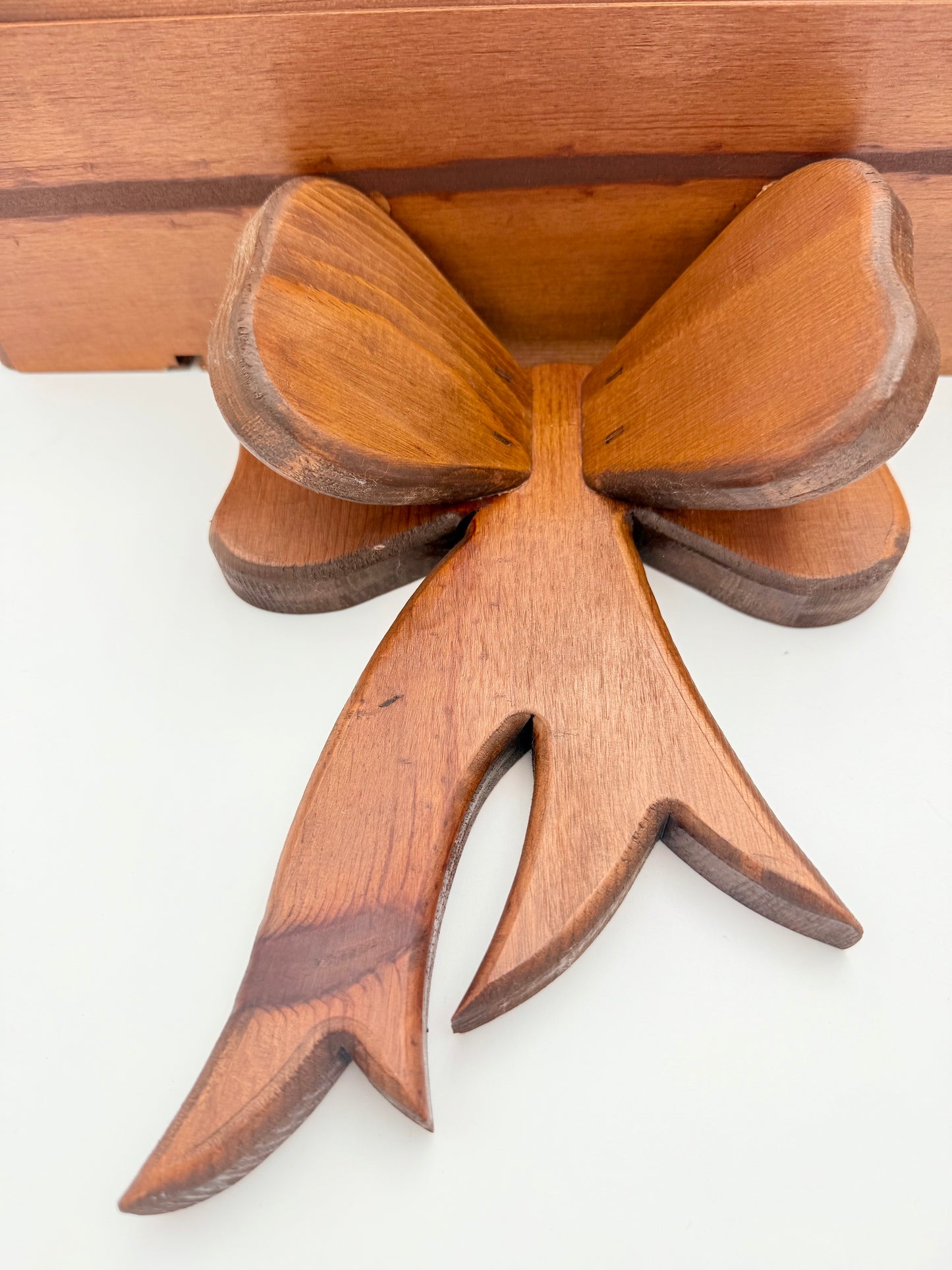 VINTAGE WOOD BOW WALL SHELF