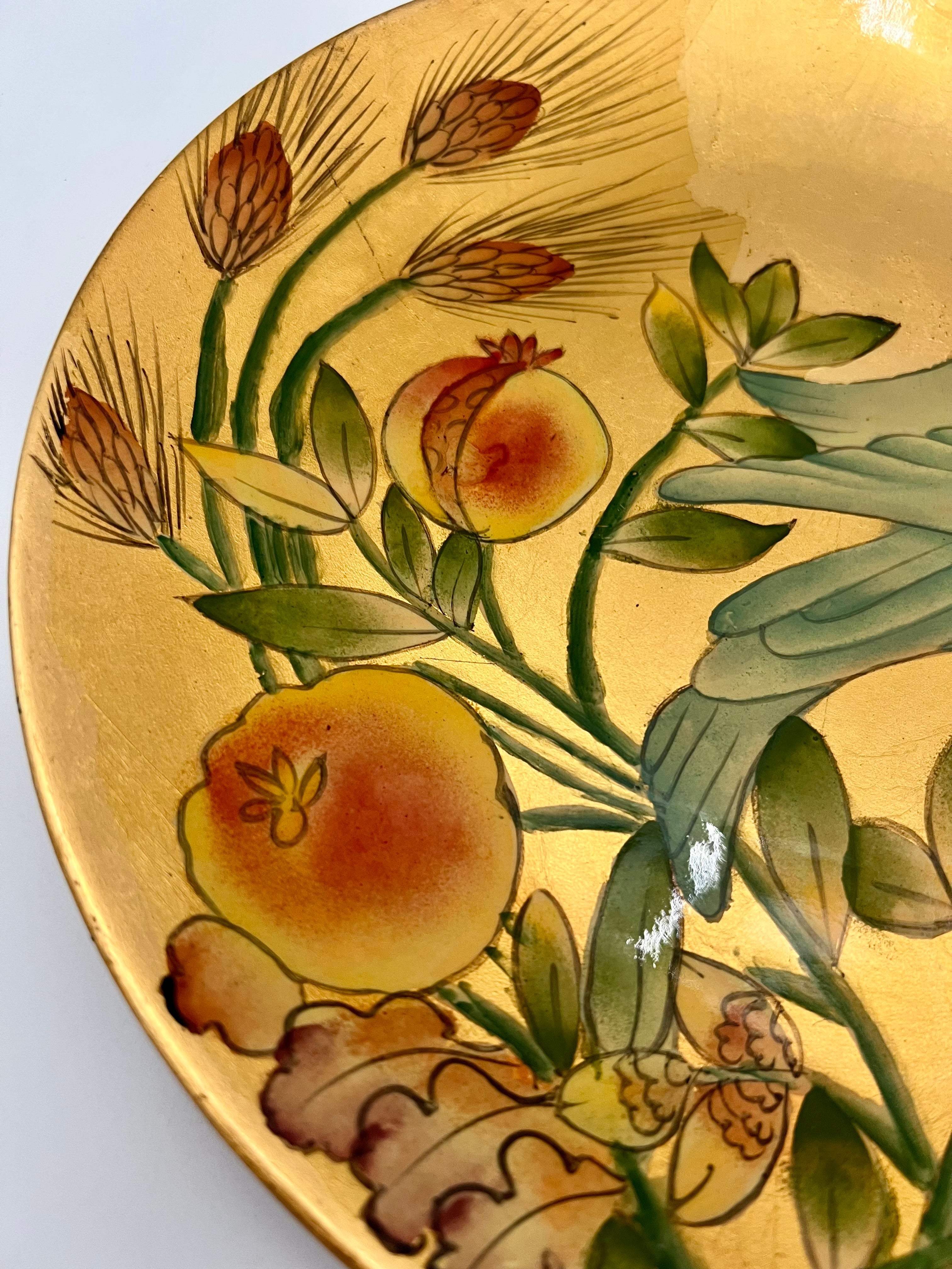TOSCANA ITALY HAND-PAINTED BIRD AND BOTANICAL DECORATIVE PLATE — IMPORTED BY SCULLY & SCULLY