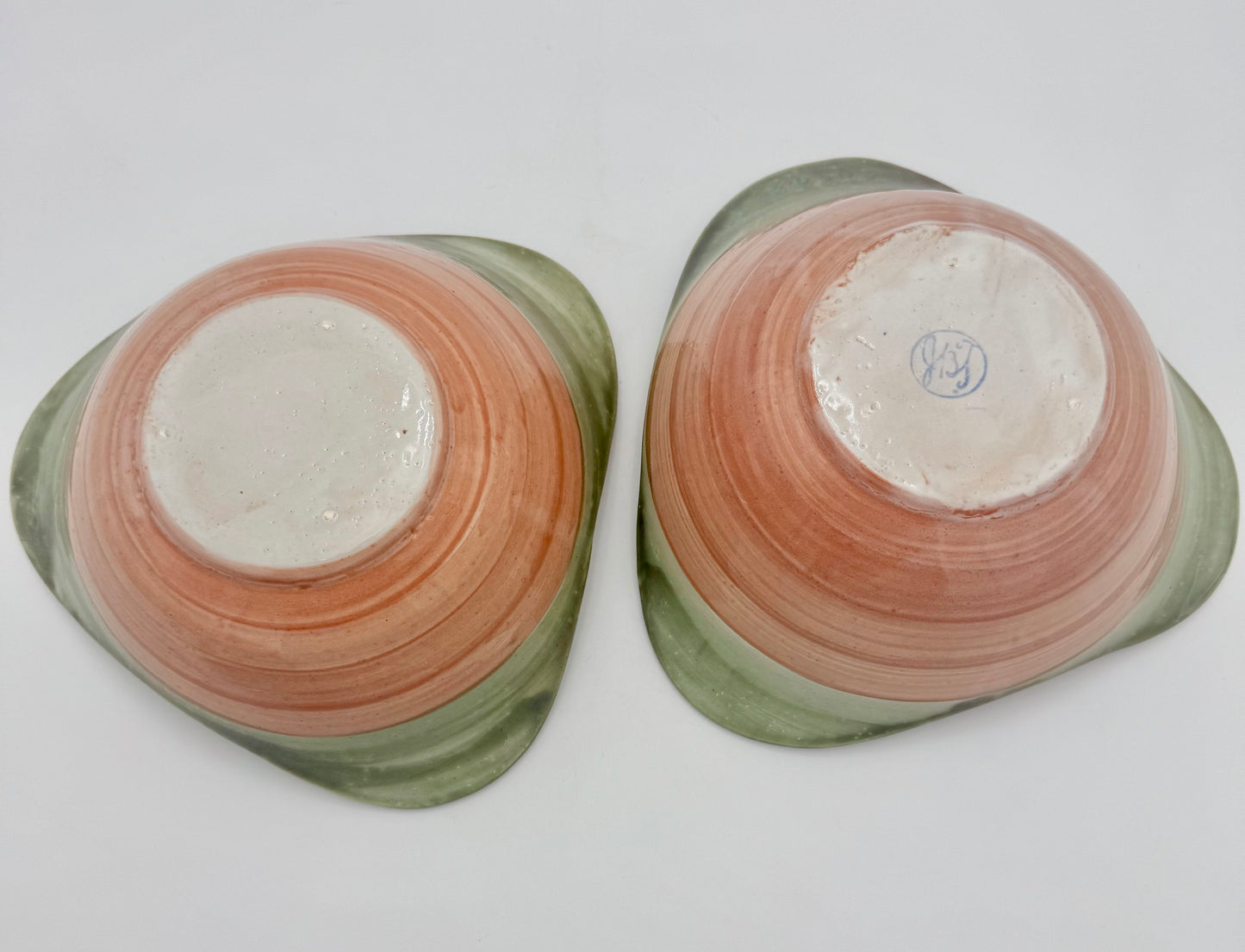 1950s VINTAGE JOHN B. TAYLOR GREEN AND BLUSH SERVING BOWLS, PAIR