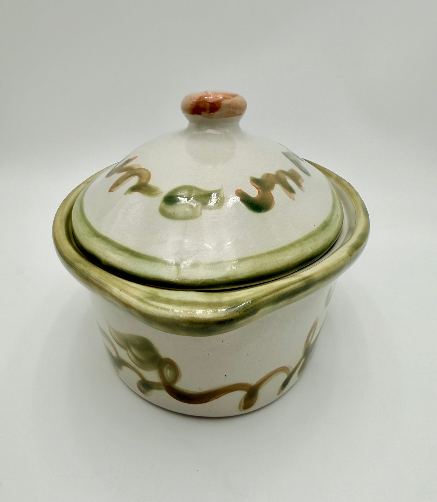 1950s VINTAGE JOHN B. TAYLOR 2 QUART OVAL COVERED CASSEROLE DISH