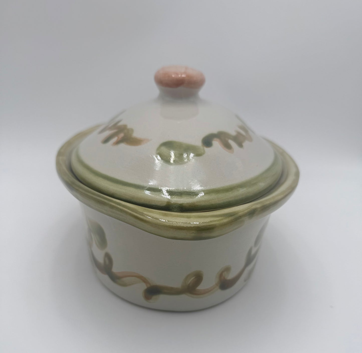 1950s VINTAGE JOHN B. TAYLOR 2 QUART OVAL COVERED CASSEROLE DISH