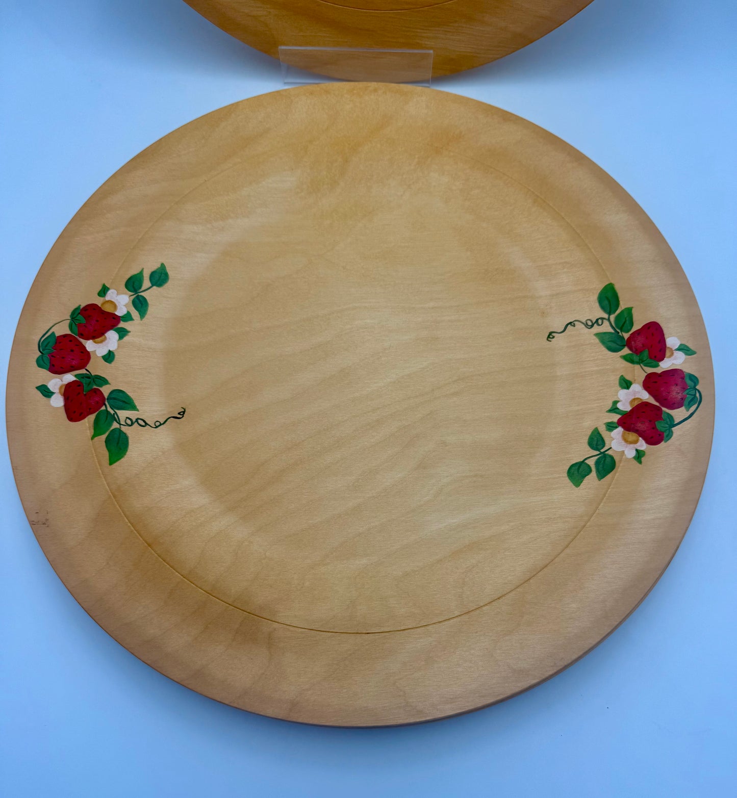SET OF 4 WOODEN CHARGERS/PLATTERS WITH STRAWBERRIES