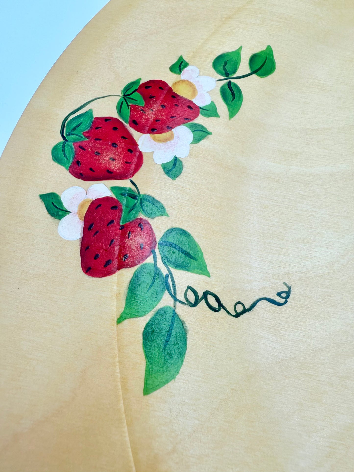 SET OF 4 WOODEN CHARGERS/PLATTERS WITH STRAWBERRIES