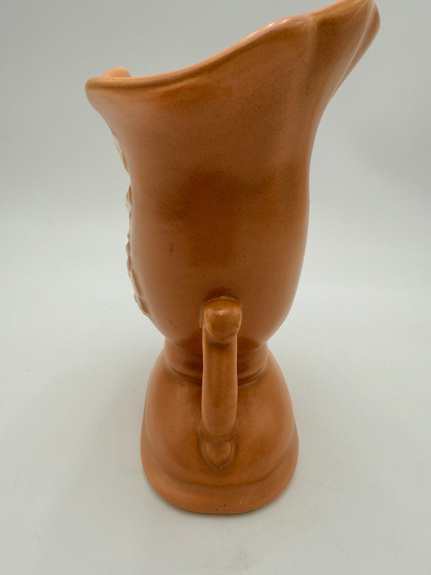 AUTHENTIC ART DECO SALMON AND WHITE ROSE VASE, 1927-1933