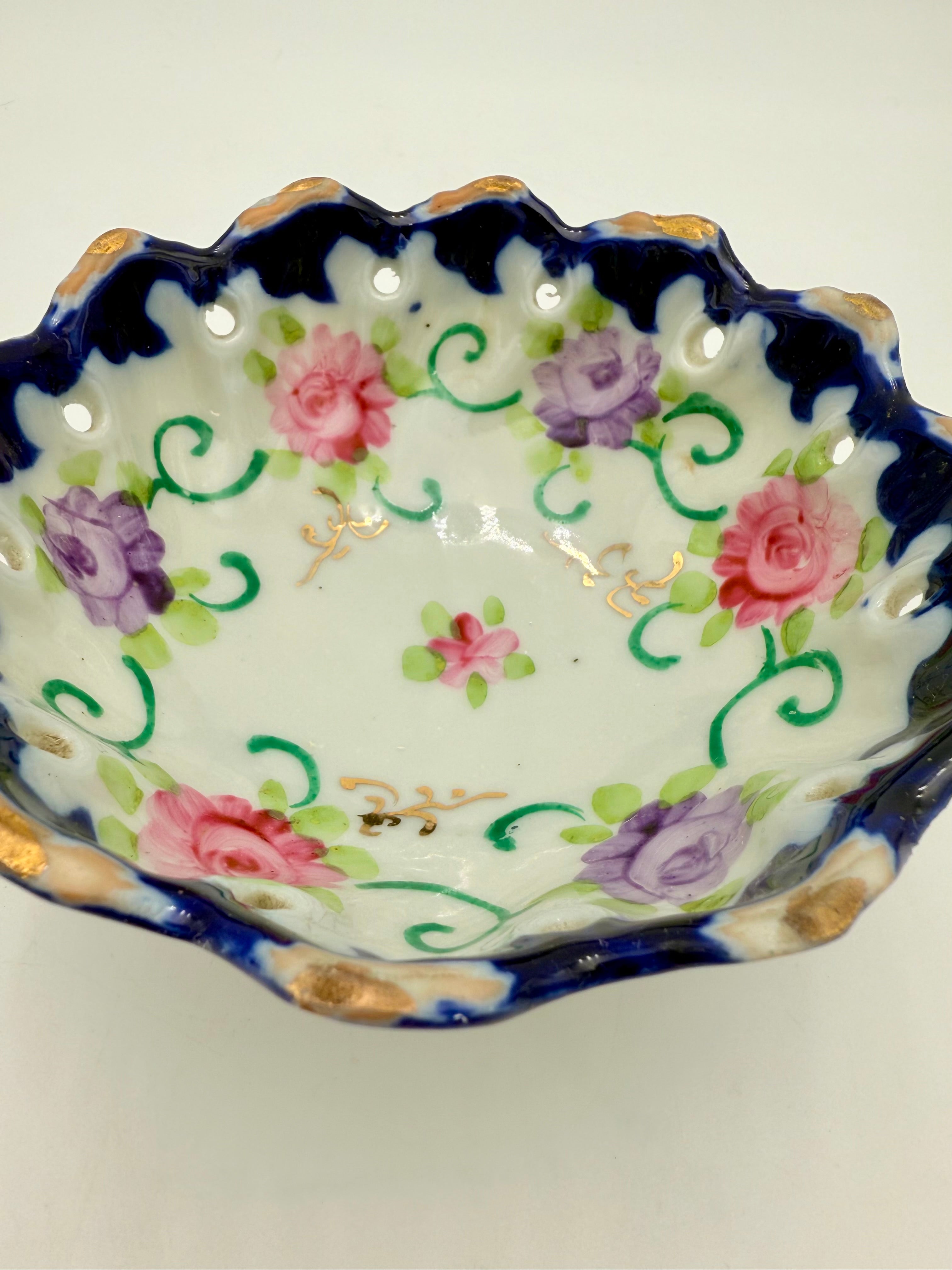 HAND-PAINTED RETICULATED COBALT FOOTED BOWL – MADE IN JAPAN (c.1920s)