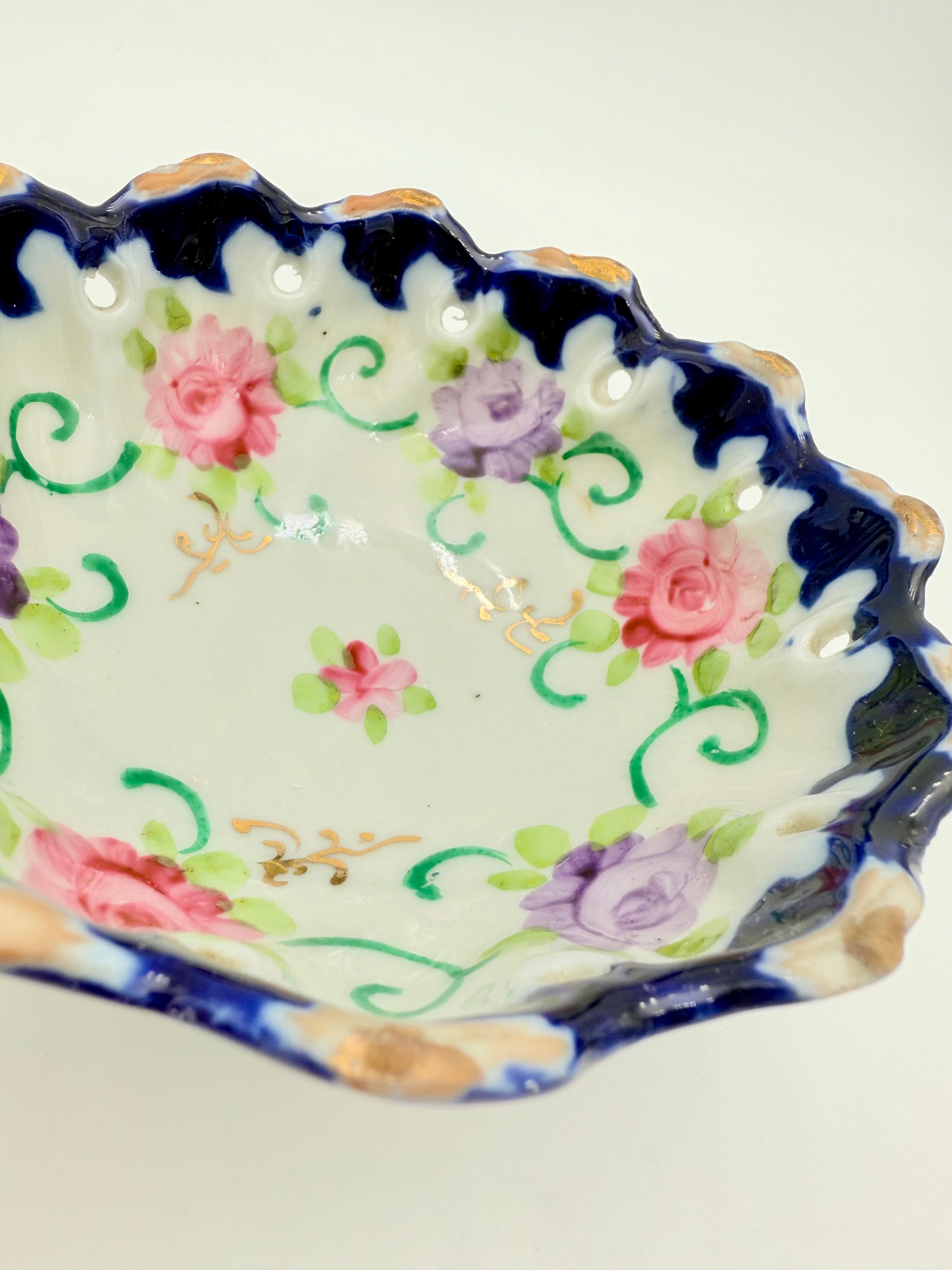 HAND-PAINTED RETICULATED COBALT FOOTED BOWL – MADE IN JAPAN (c.1920s)
