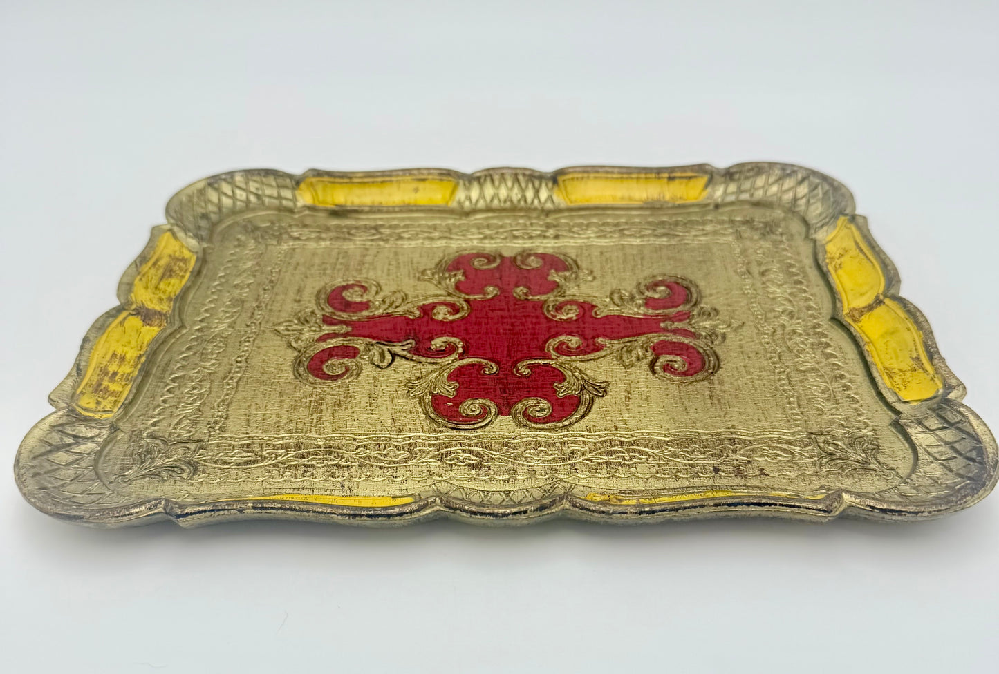 VINTAGE ITALIAN FLORENTINE RED AND GOLD GILT TRAY, CIRCA 1960s