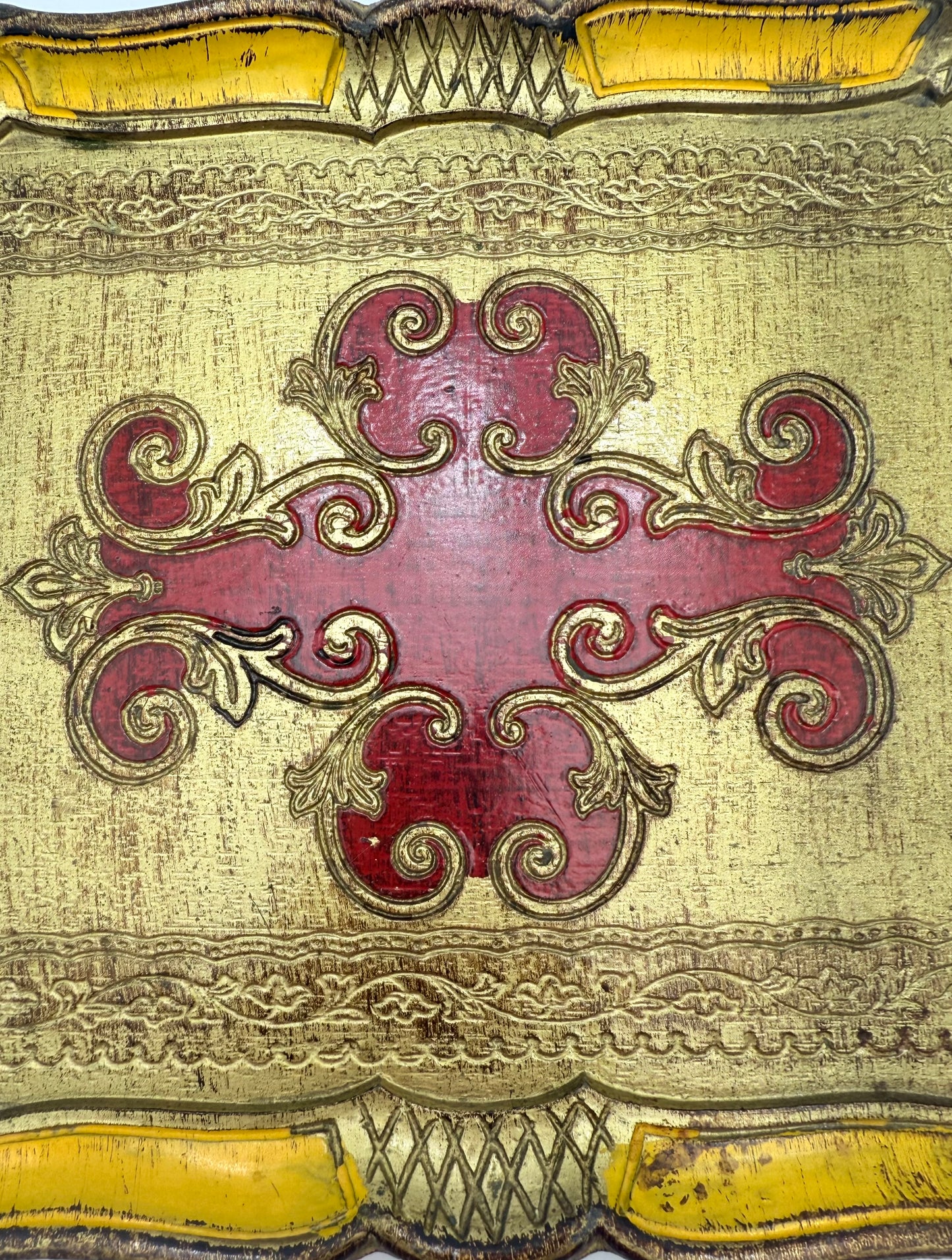 VINTAGE ITALIAN FLORENTINE RED AND GOLD GILT TRAY, CIRCA 1960s