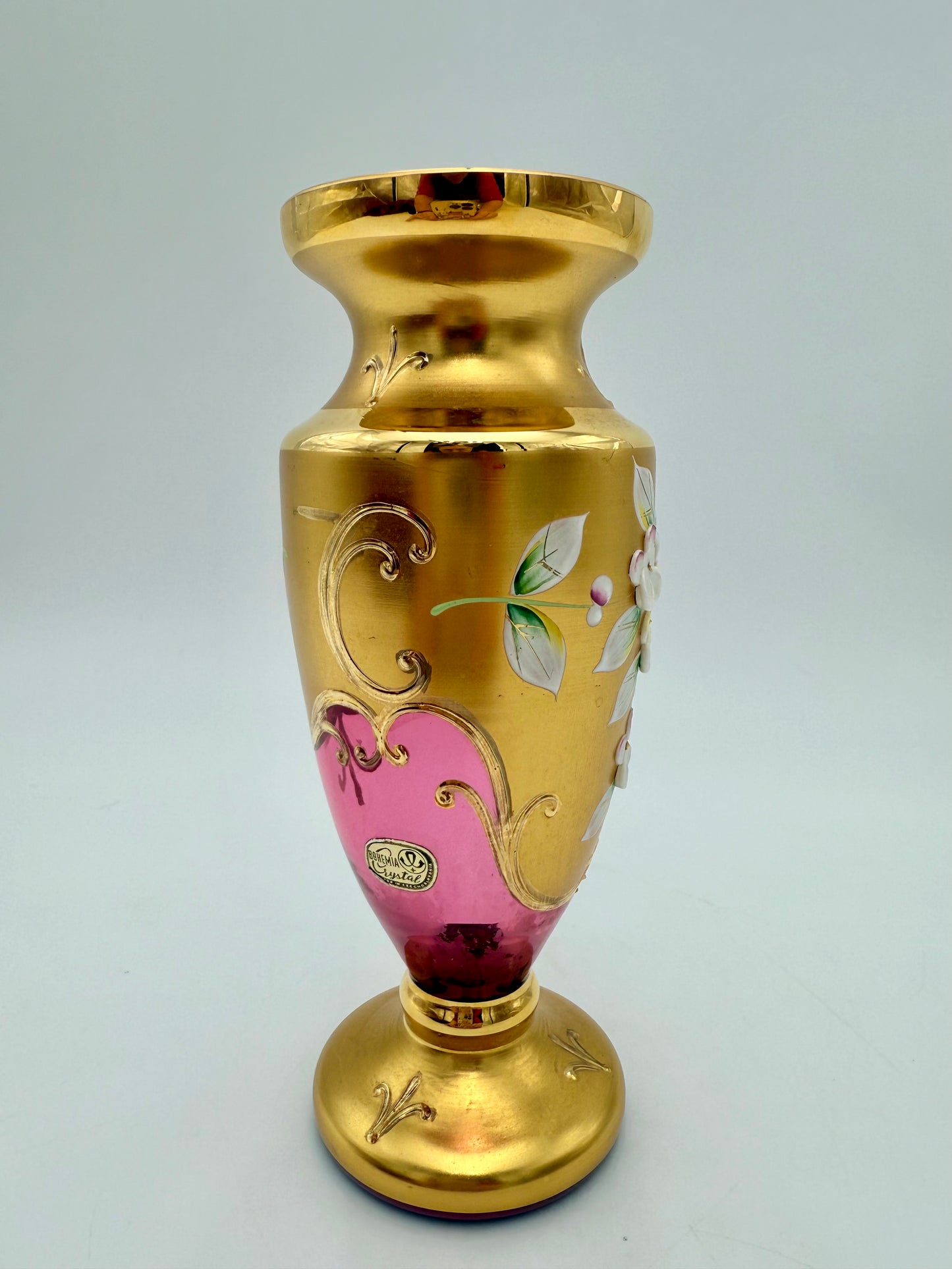 VINTAGE MOSER BOHEMIAN CRYSTAL GLASS RASPBERRY AND GOLD VASE