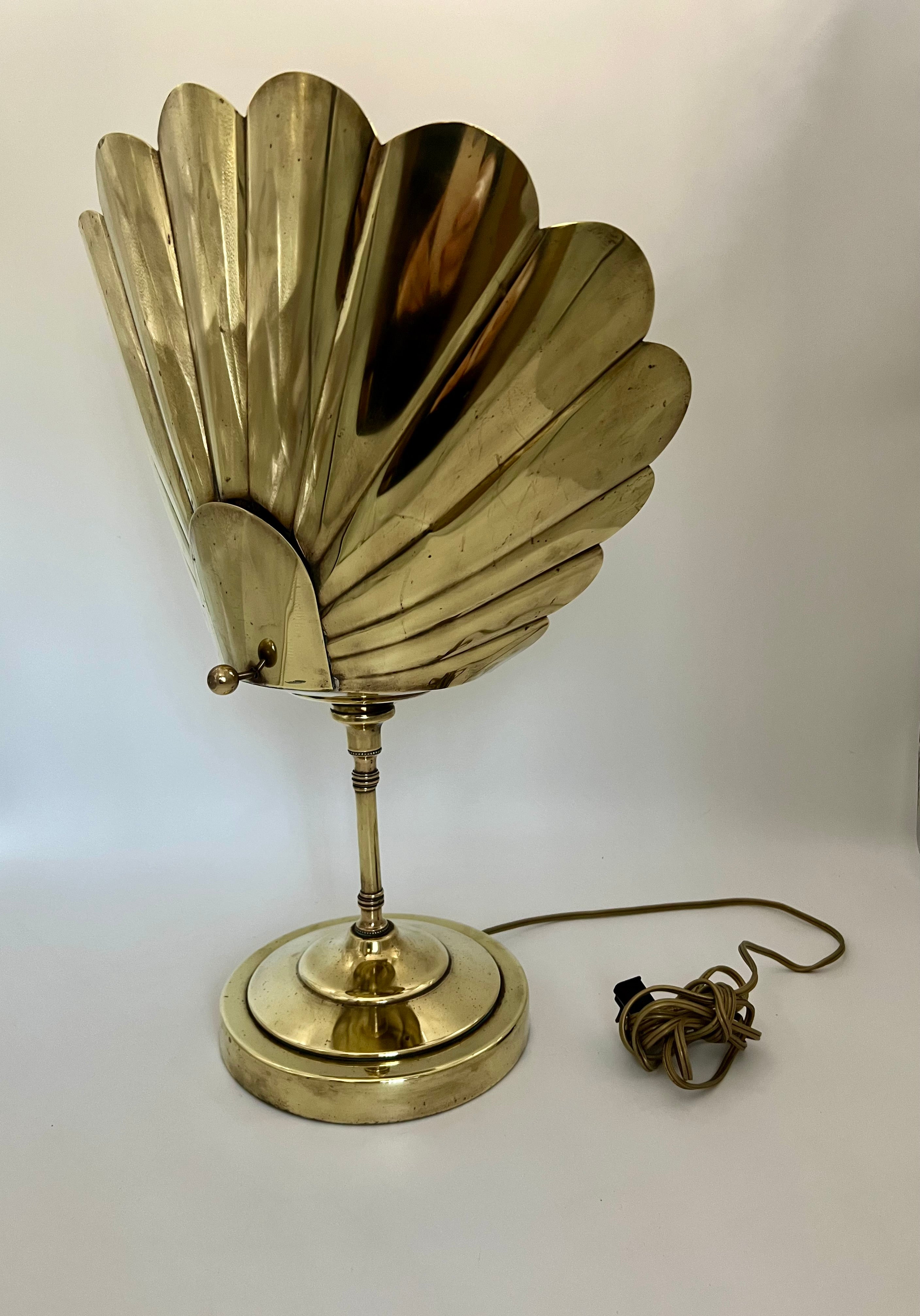 VINTAGE BRASS FAN REFLECTOR LAMP – HOLLYWOOD REGENCY GLAM