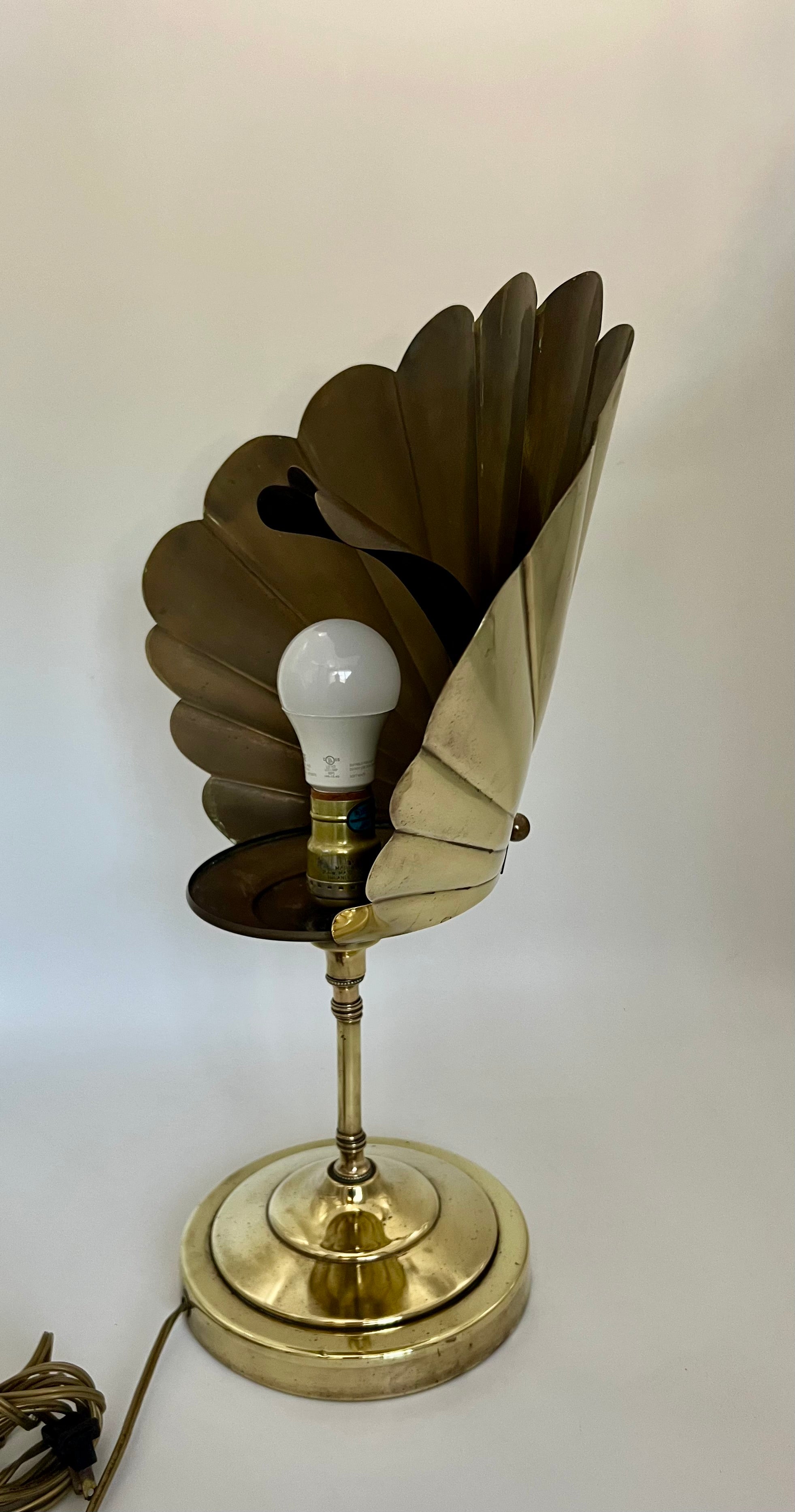 VINTAGE BRASS FAN REFLECTOR LAMP – HOLLYWOOD REGENCY GLAM