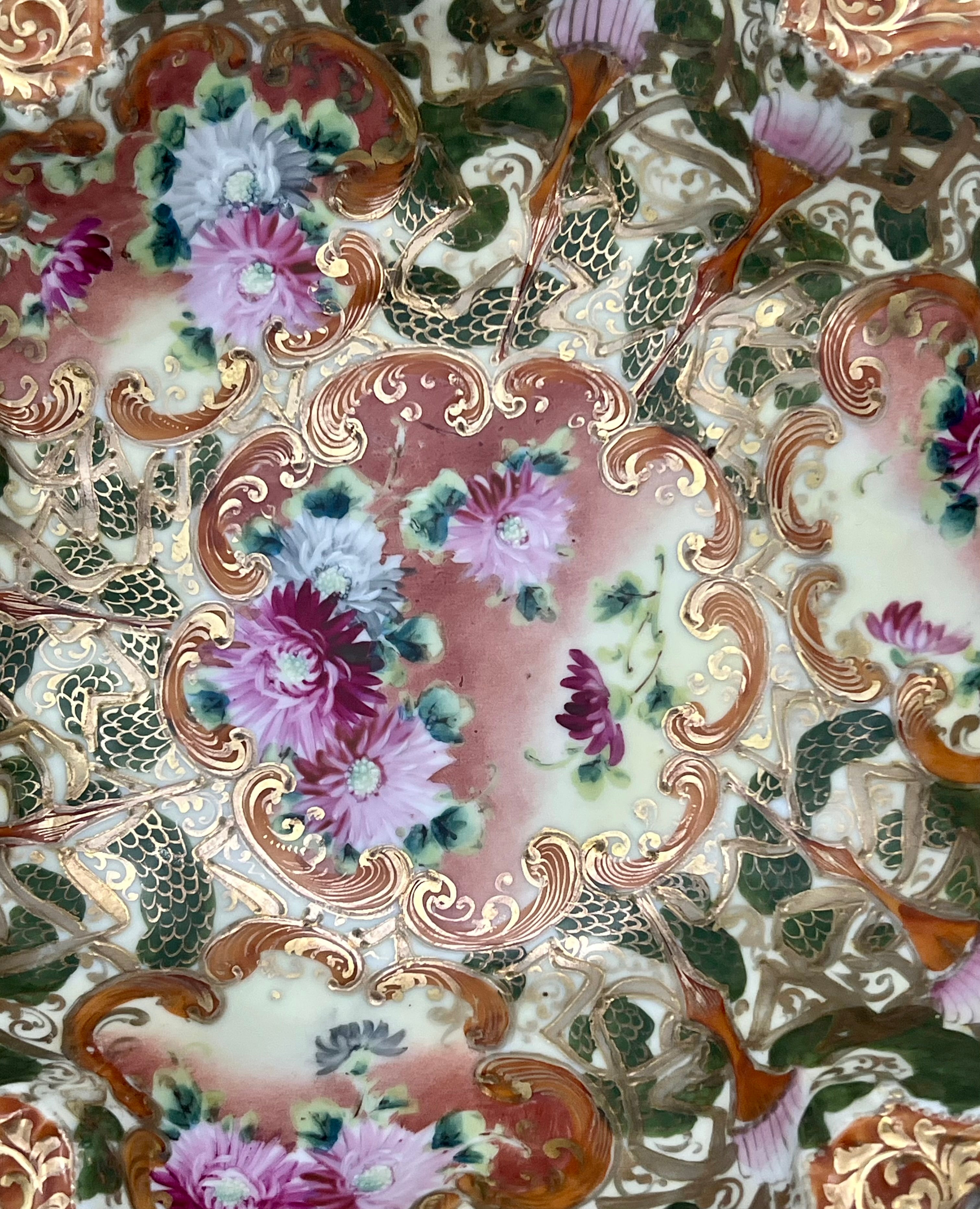 PAINTED MORIAGE BOWL – 12 INCH FLORAL CENTERPIECE WITH RAISED GOLD GILT – JAPAN CIRCA 1890s–1920s