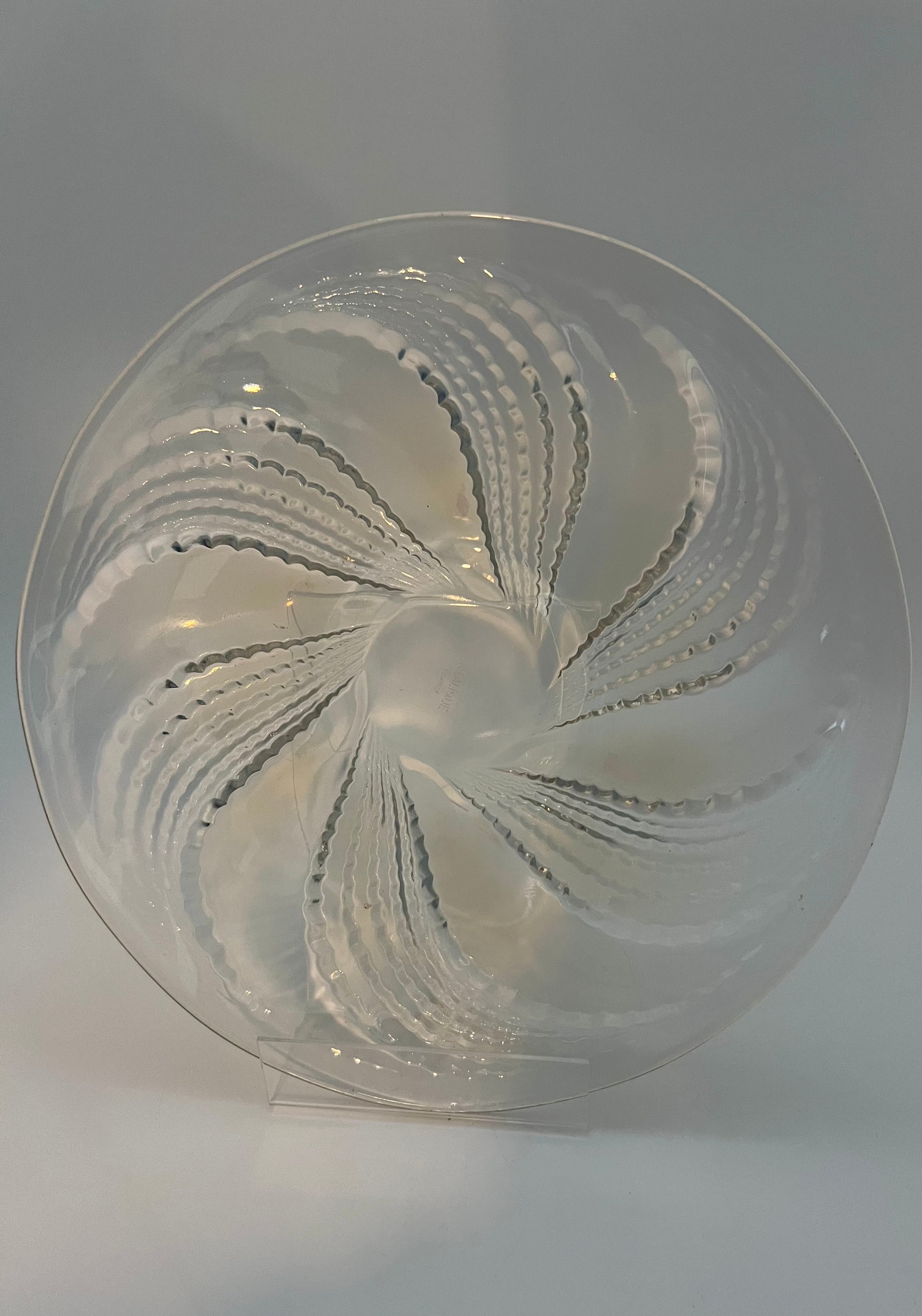 R. LALIQUE FRANCE “SPIRALES” ART DECO 10.5″ CRYSTAL BOWL – RENÉ LALIQUE DESIGN C. 1935