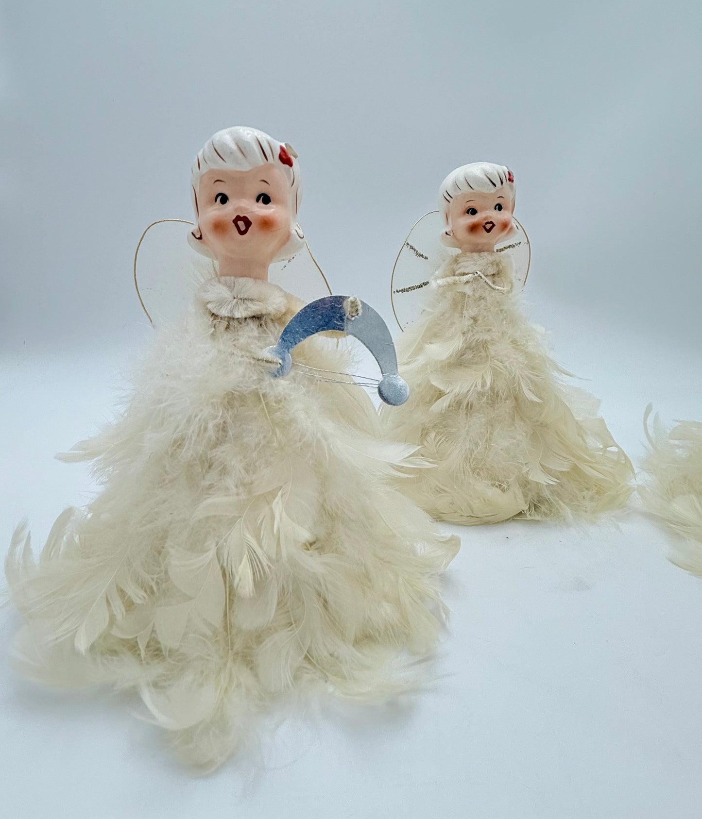 TRIO OF 1950s HOLT HOWARD PORCELAIN IVORY FEATHER CHRISTMAS ANGELS