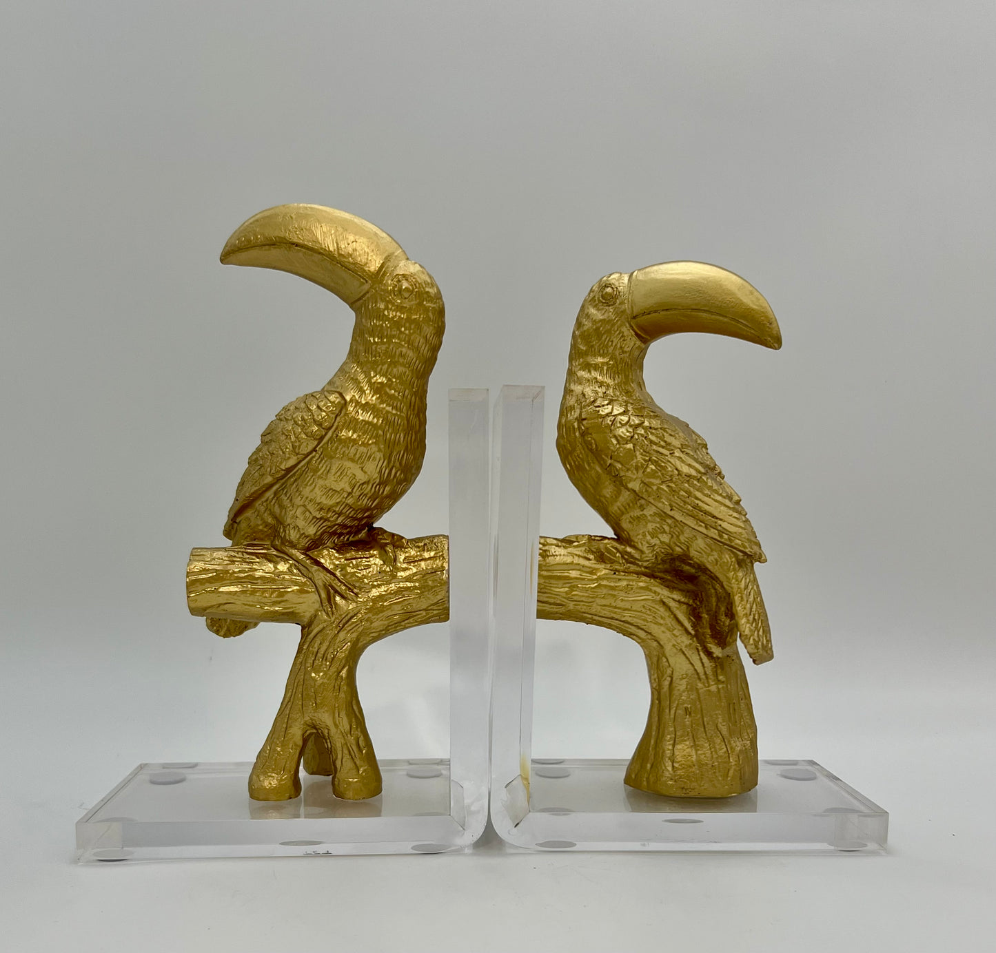 VINTAGE 1980S LUCITE GOLD TOUCAN BOOKENDS