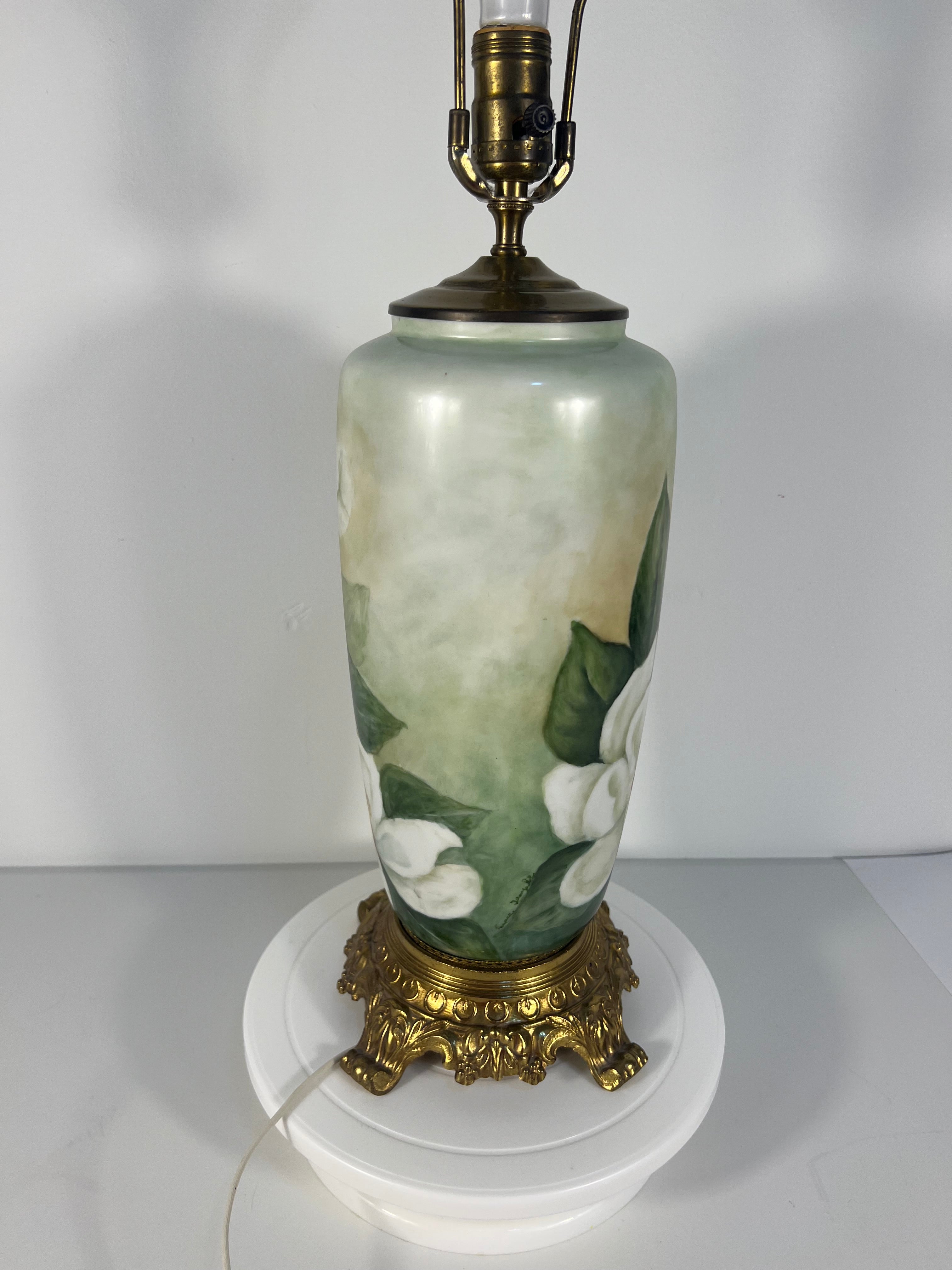 MID CENTURY MAGNOLIA PORCELAIN LARGE TABLE LAMP