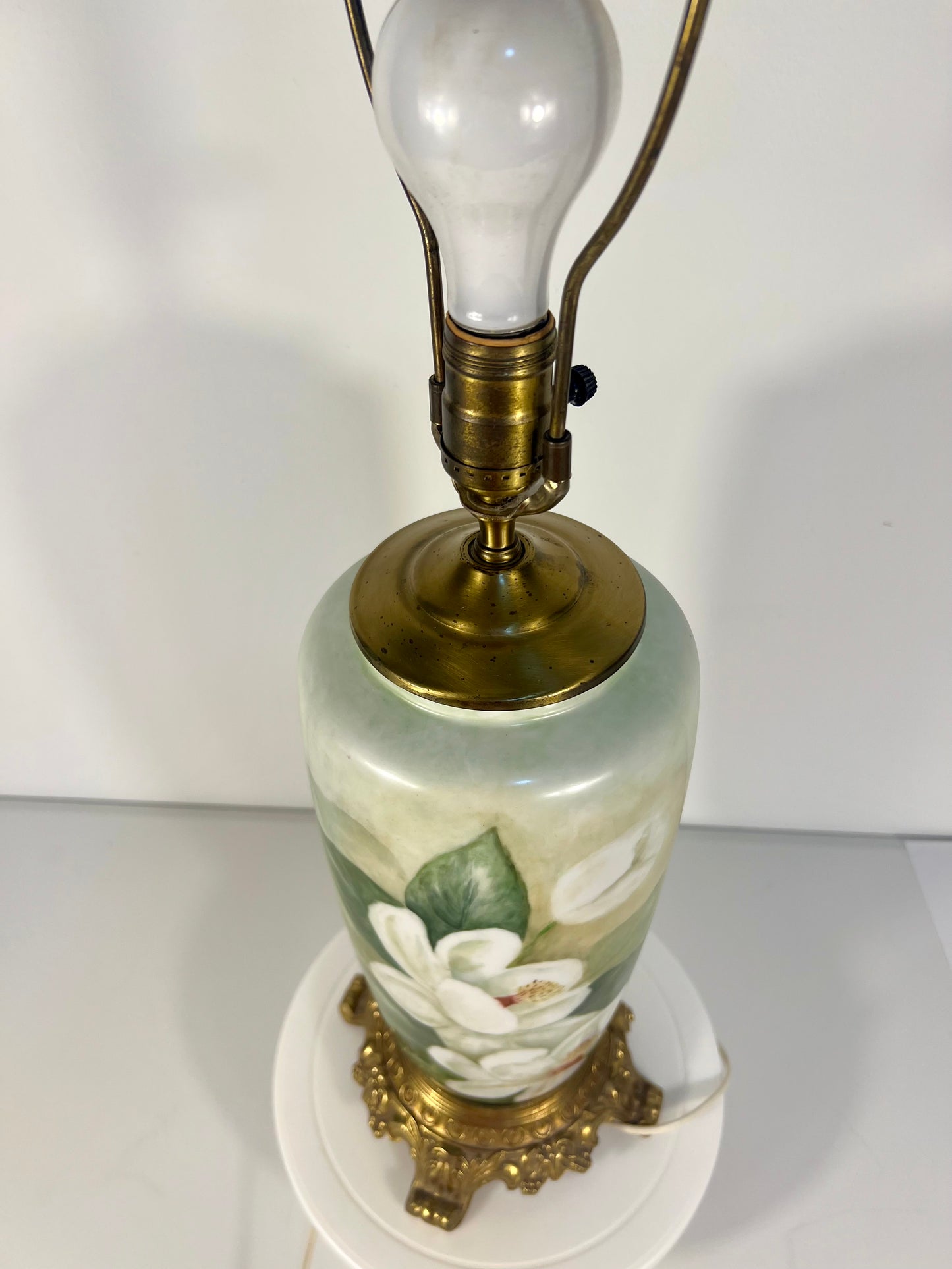 MID CENTURY MAGNOLIA PORCELAIN LARGE TABLE LAMP