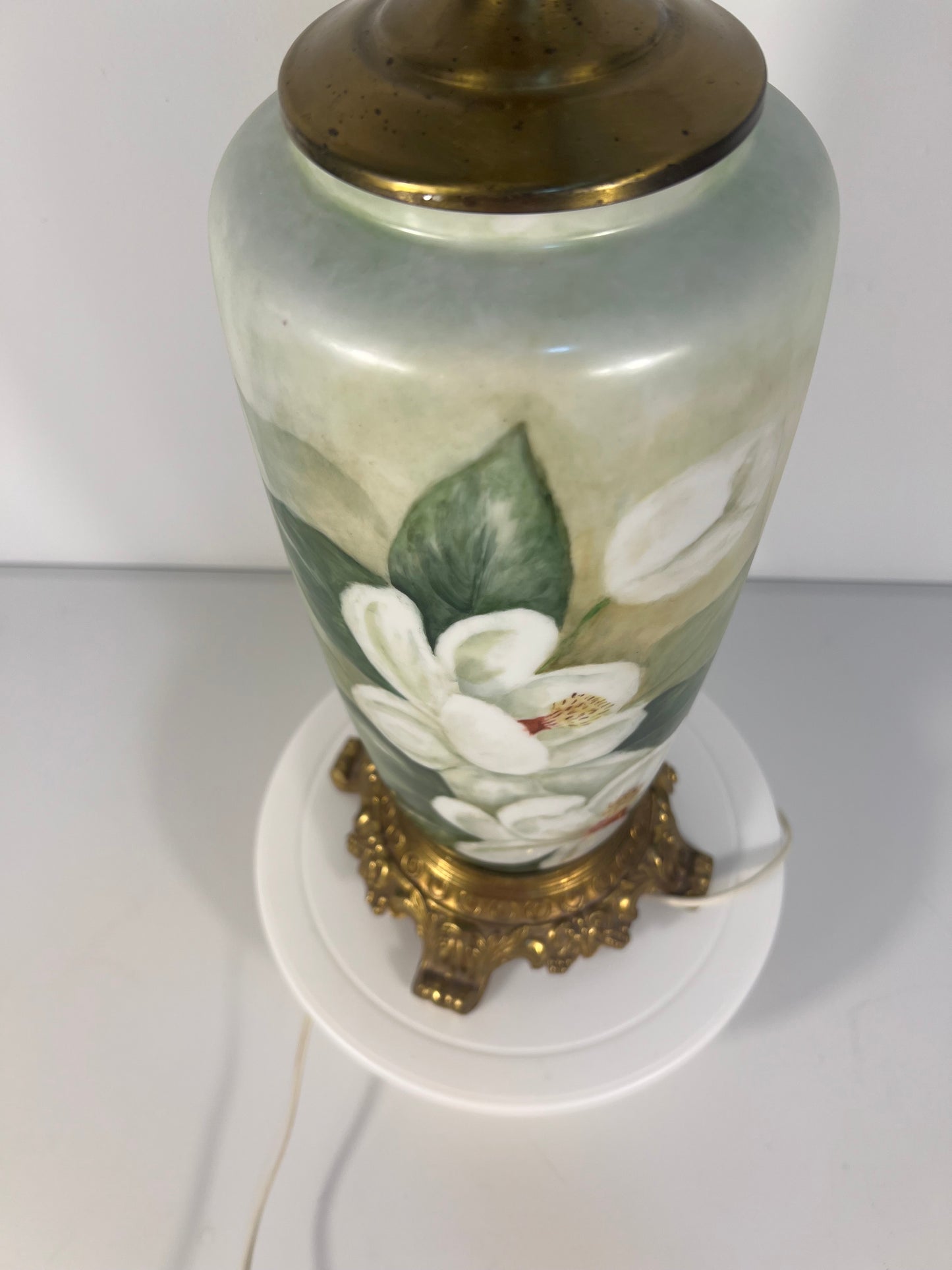 MID CENTURY MAGNOLIA PORCELAIN LARGE TABLE LAMP