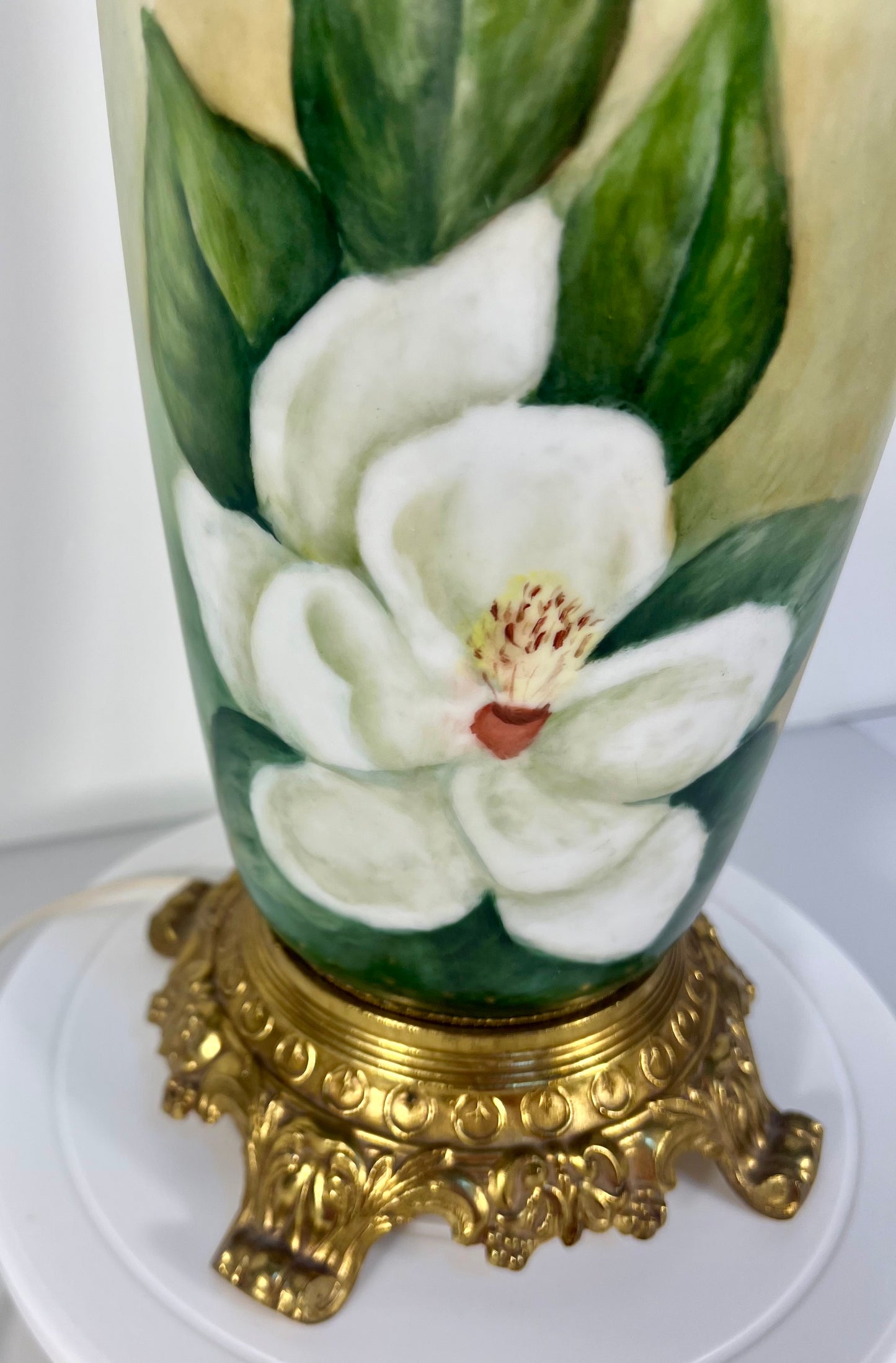 MID CENTURY MAGNOLIA PORCELAIN LARGE TABLE LAMP