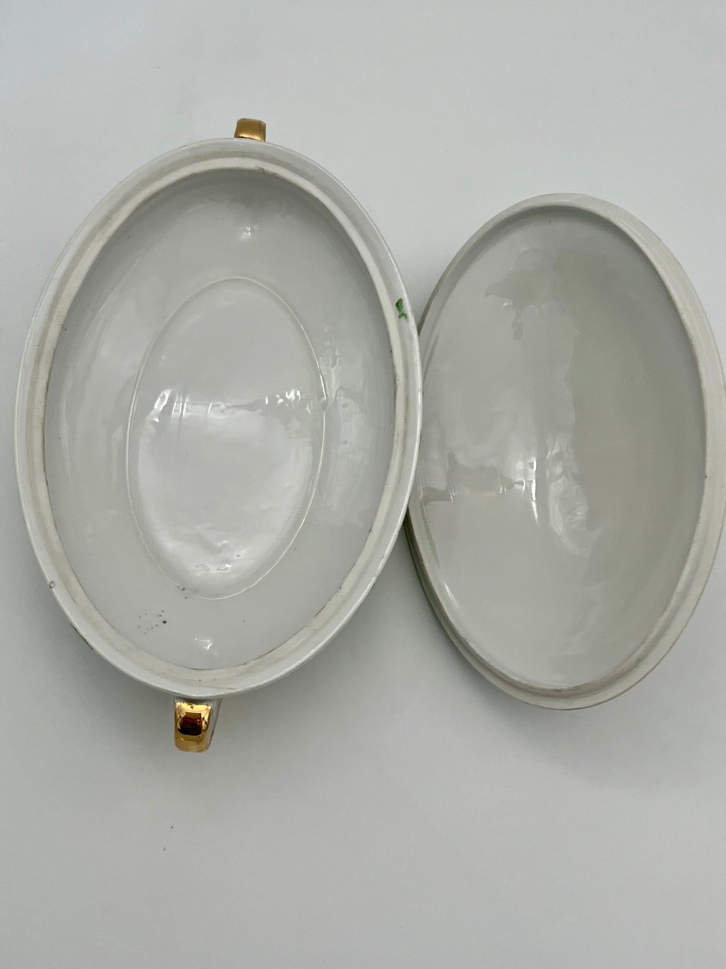 VINTAGE OPALESCENT LIDDED SERVING TUREEN