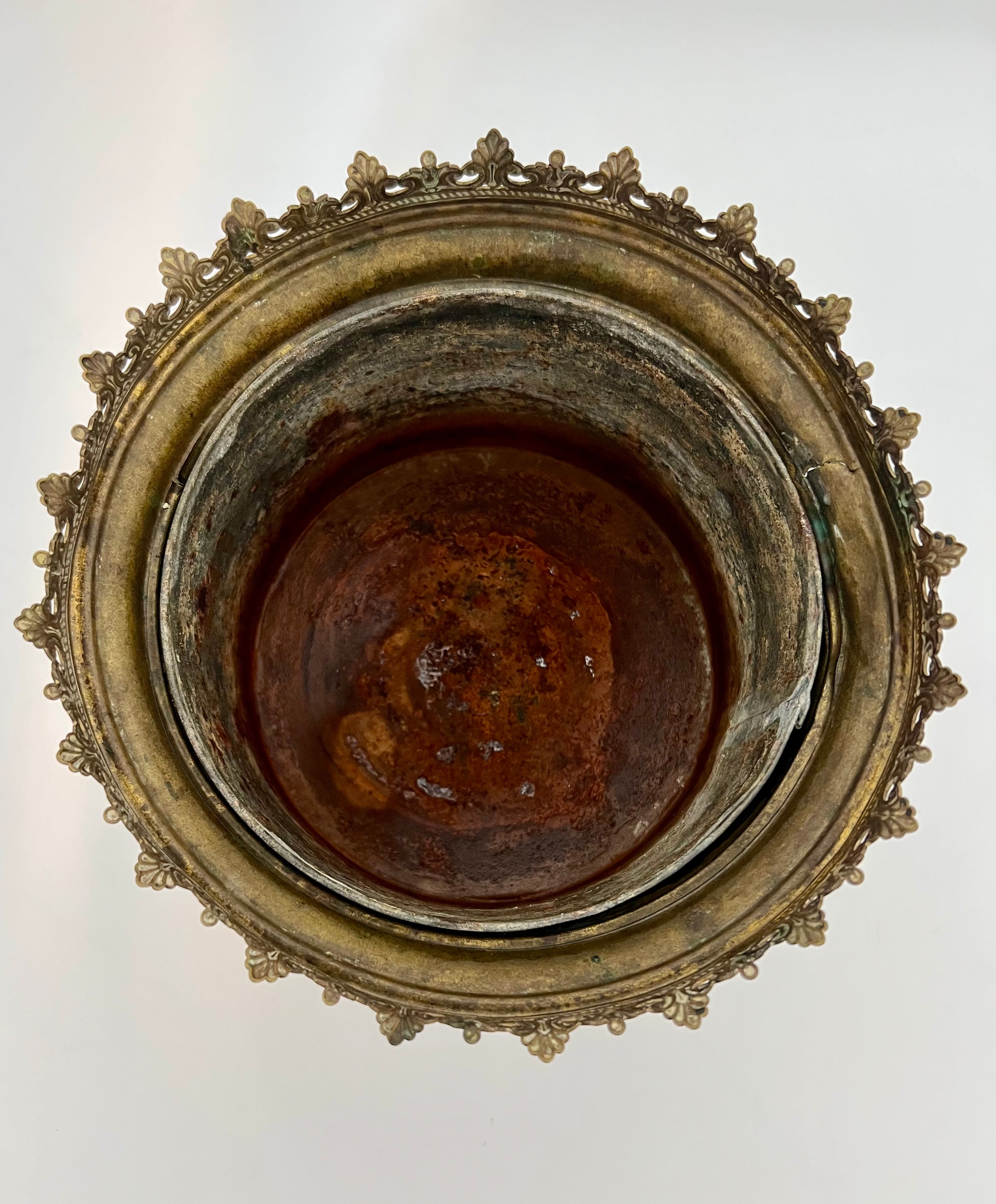 ANTIQUE FRENCH ROCOCO REVIVAL BRASS JARDINIÈRE – ORNATE EMBOSSED CACHEPOT WITH OPENWORK RIM & FEET – CIRCA 1880-1910
