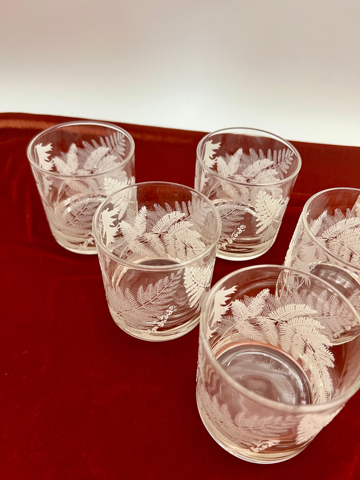 MINT CONDITION GEORGES BRIARD OLD-FASHIONED ROCKS GLASSES WITH A WINTER (HOLIDAY)LEAF DESIGN
