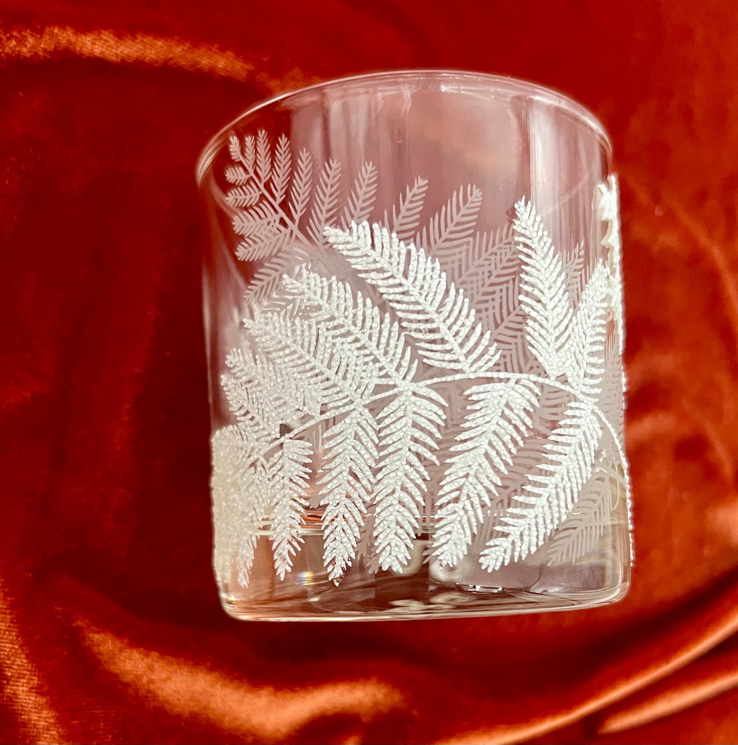 MINT CONDITION GEORGES BRIARD OLD-FASHIONED ROCKS GLASSES WITH A WINTER (HOLIDAY)LEAF DESIGN