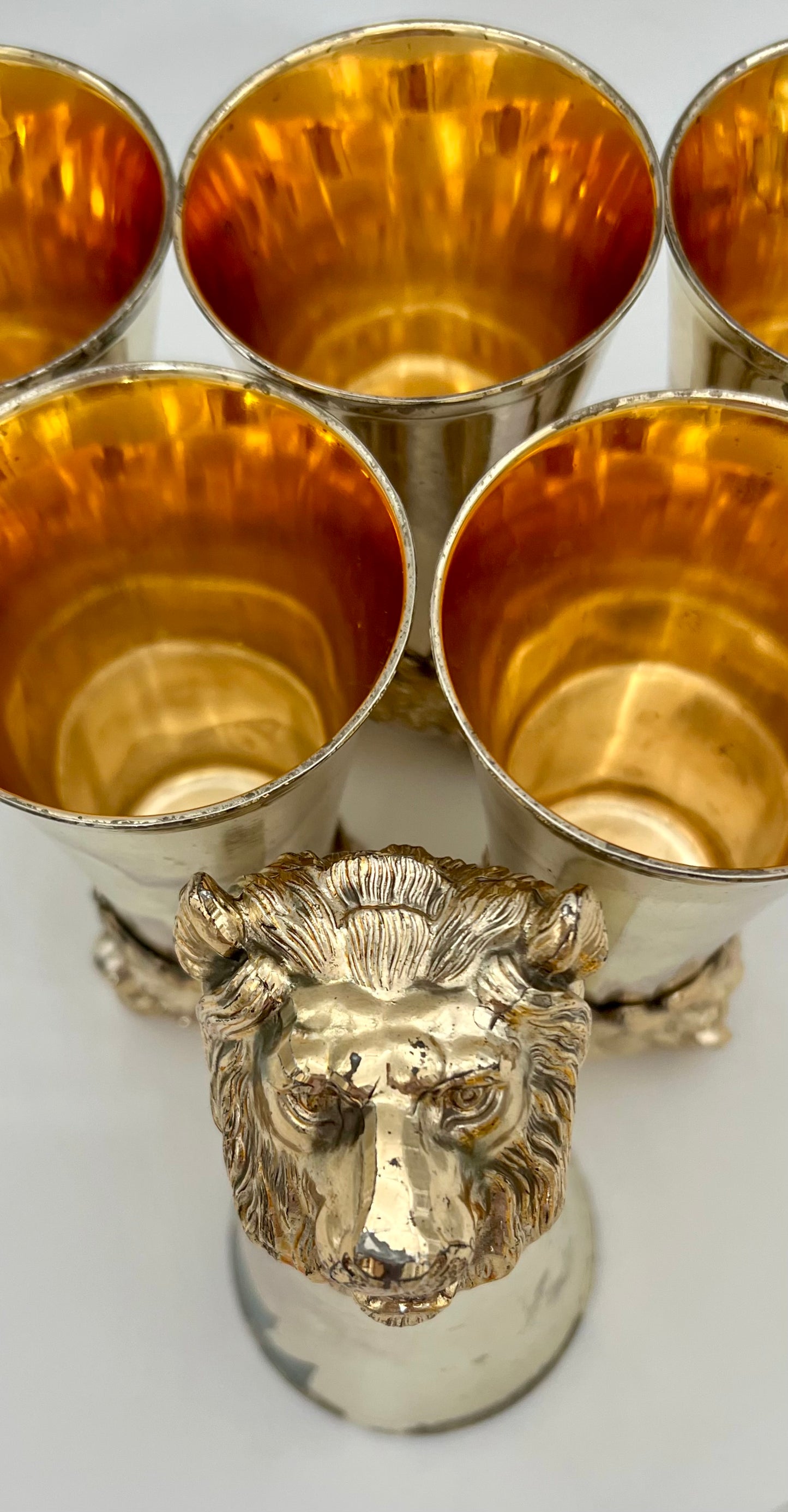CAROLE STUPELL MID-CENTURY LION HEAD PITCHER AND STIRRUP CUPS, RARE SET OF 7