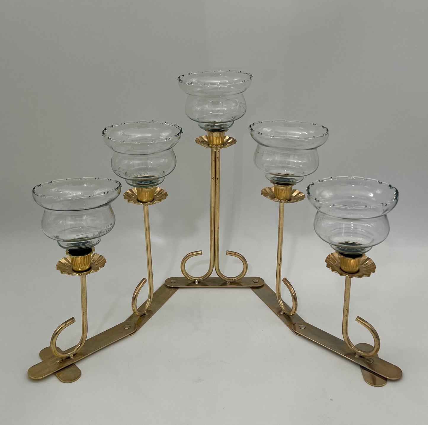 VINTAGE SOLID BRASS ADJUSTABLE CANDELABRA