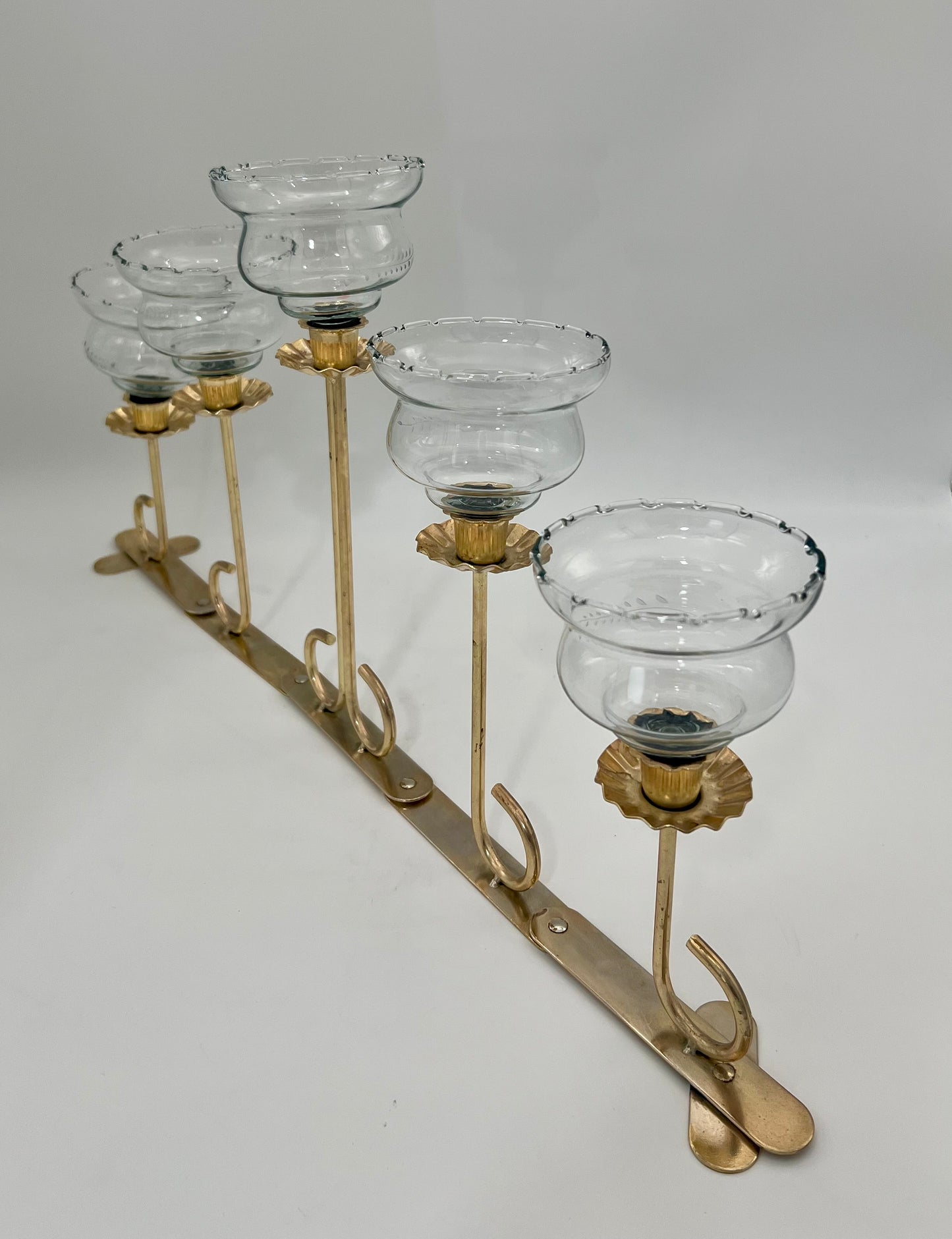 VINTAGE SOLID BRASS ADJUSTABLE CANDELABRA