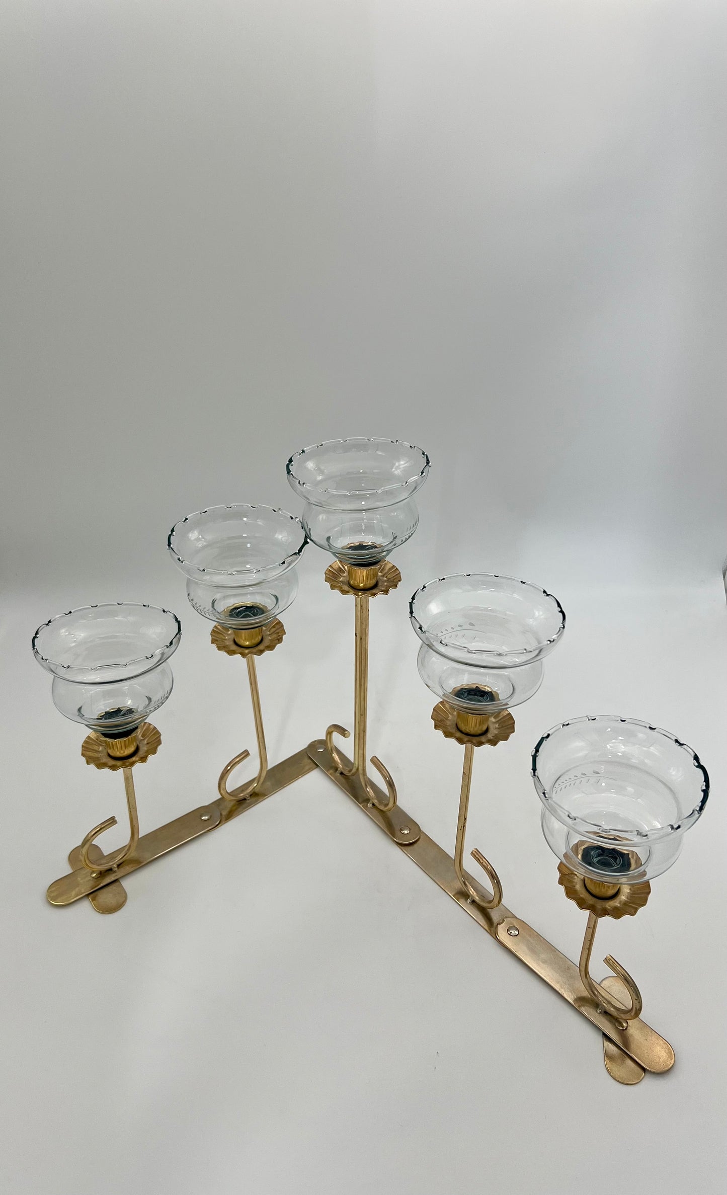 VINTAGE SOLID BRASS ADJUSTABLE CANDELABRA