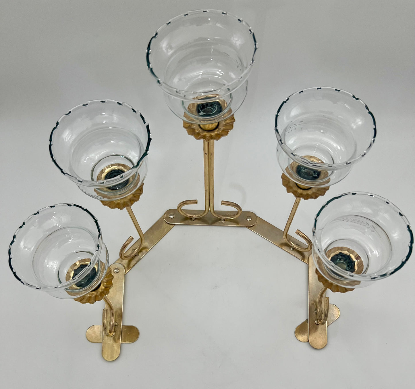 VINTAGE SOLID BRASS ADJUSTABLE CANDELABRA