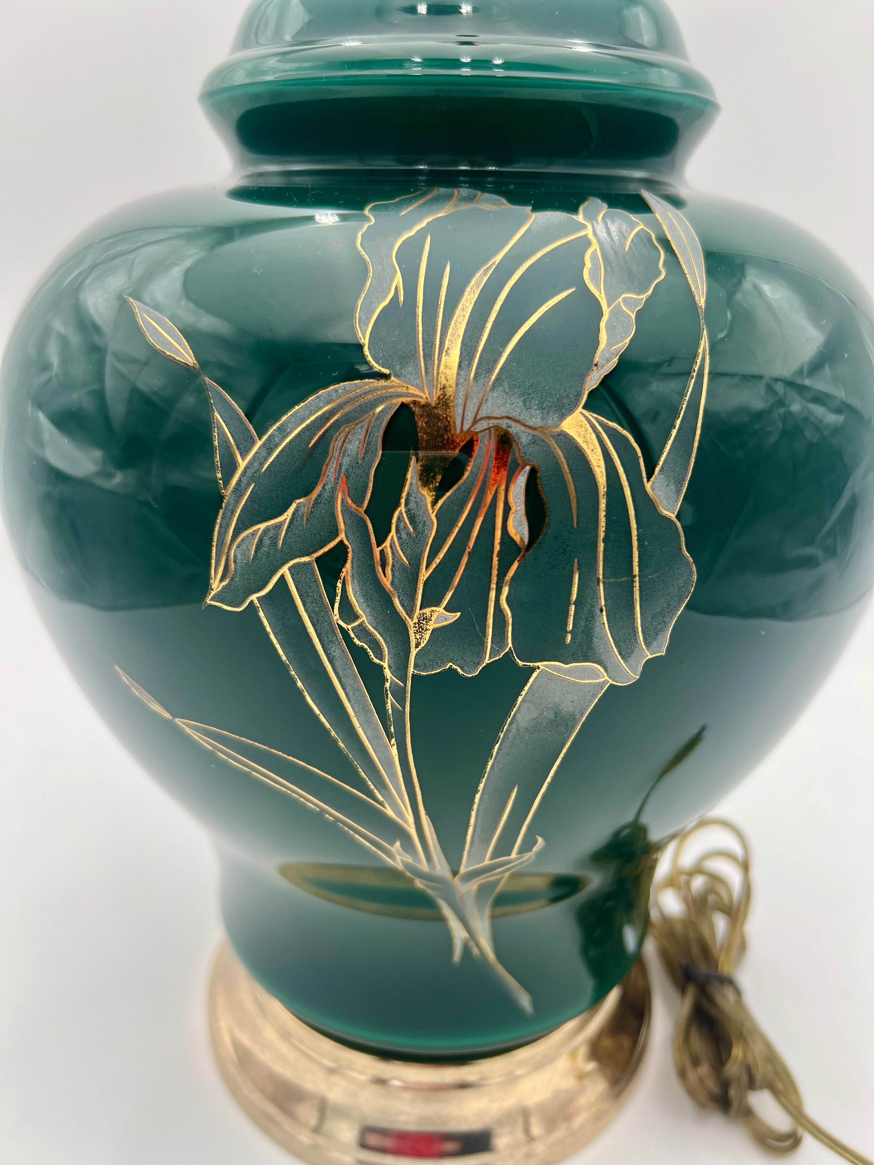 VINTAGE HOLLYWOOD REGENCY REVIVAL EMERALD GREEN ART GLASS LAMP WITH GILT IRIS – CIRCA 1970s–1980s – 17″