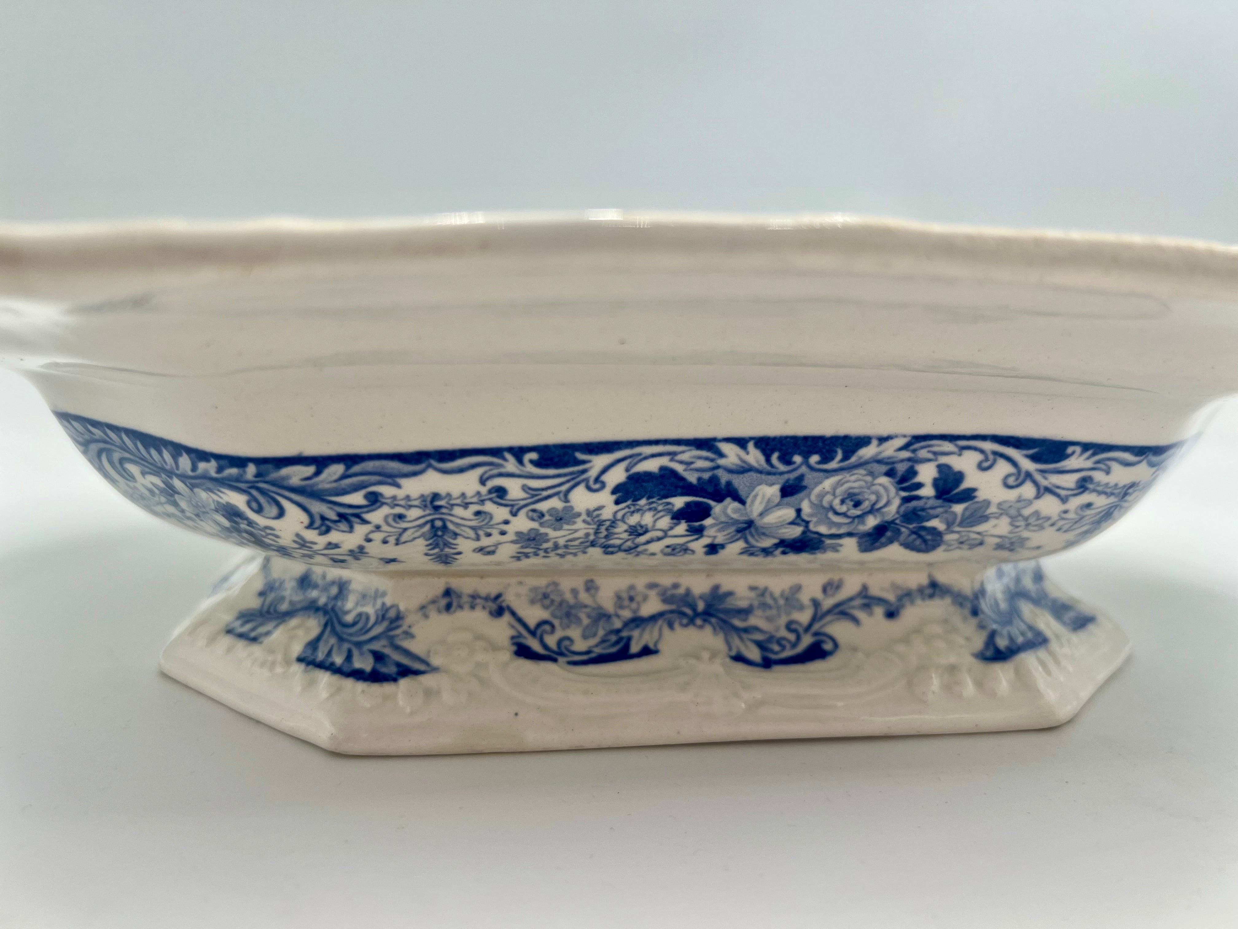 EARLY 19TH CENTURY J. & W. RIDGWAY INDIA TEMPLE STONE CHINA COVERED DISH WITH STAND c.1825–1835