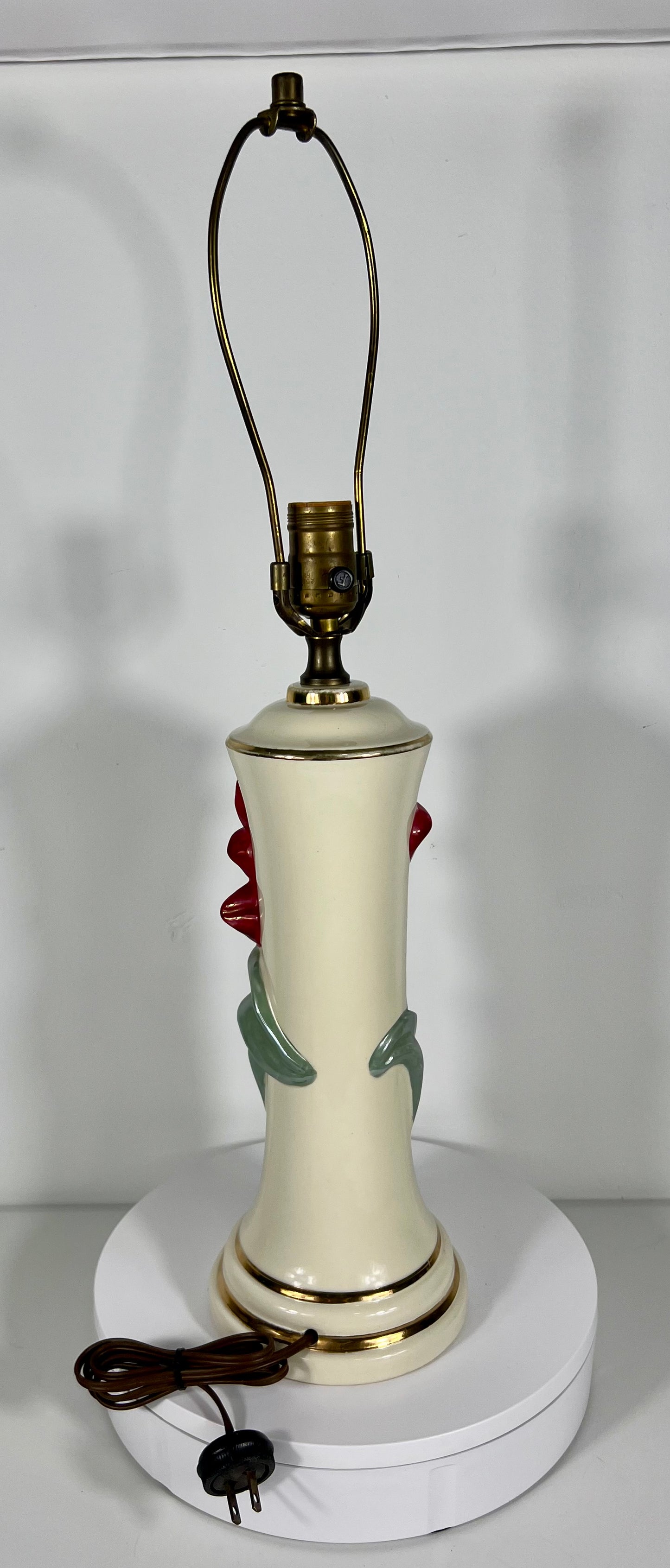 1940s IVORY AND GOLD FLOWER TABLE LAMP