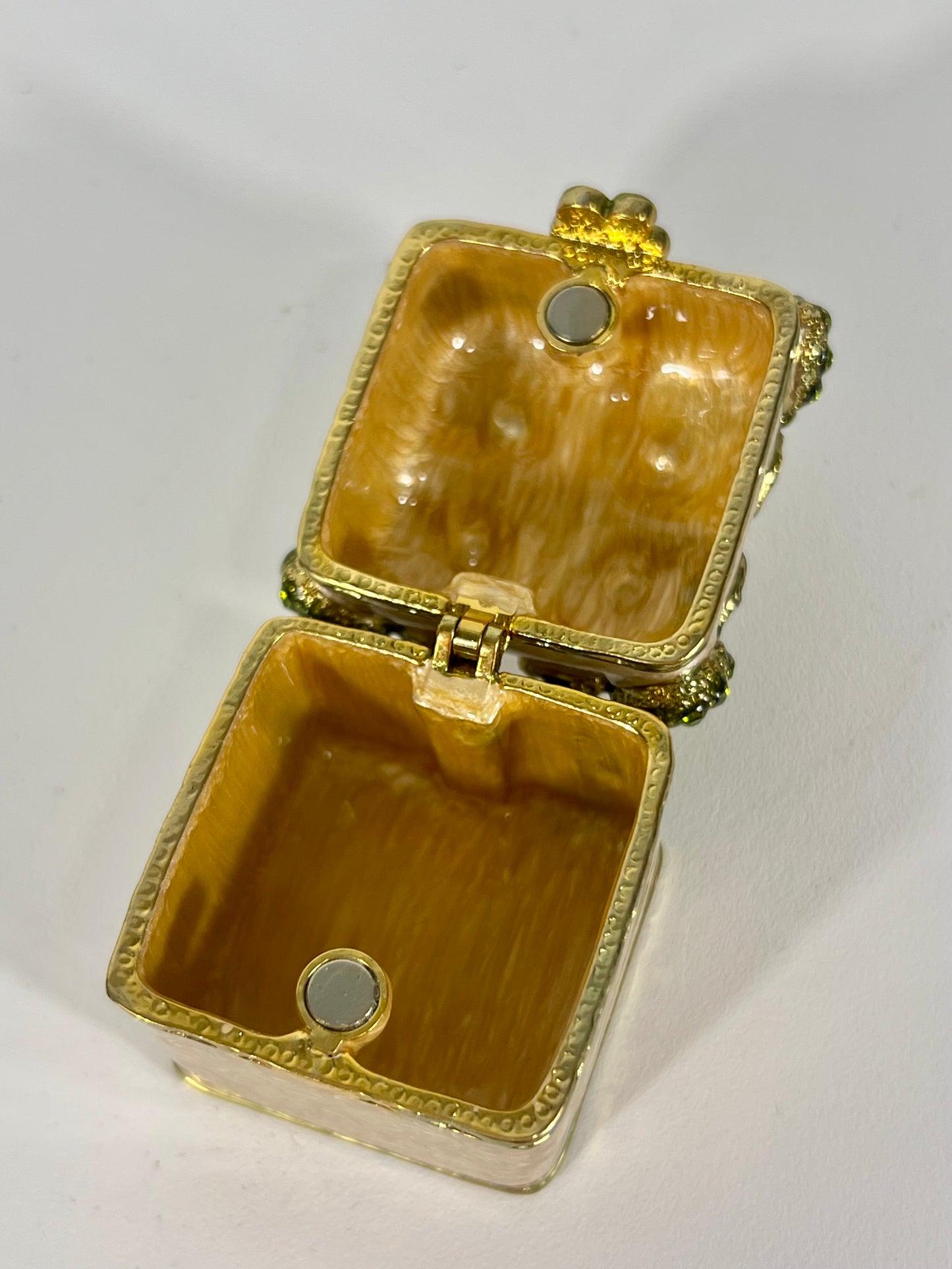 VINTAGE SWAROVSKI CRYSTALS TRINKET/JEWELRY BOX WITH FROG