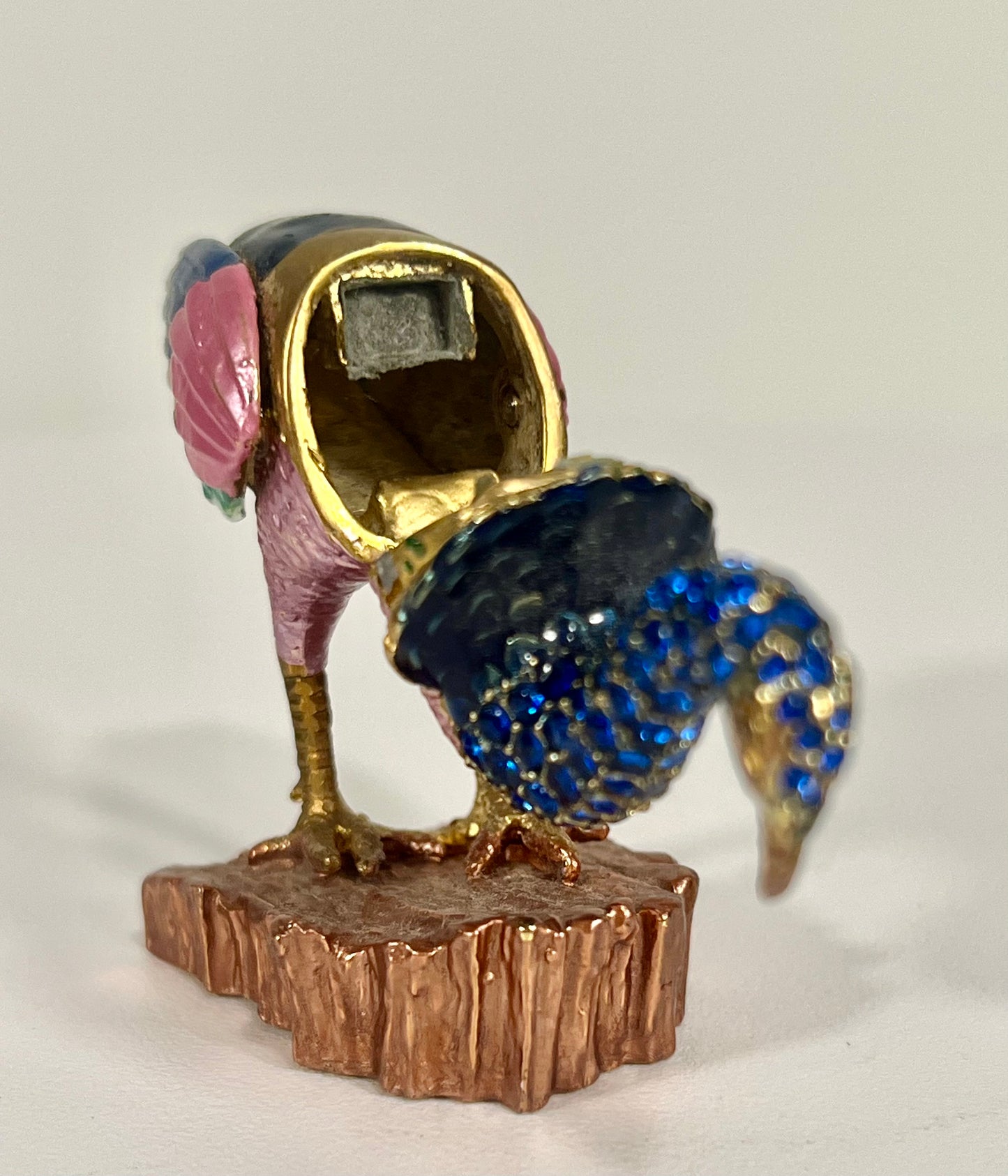 VINTAGE BLUE SWAROVSKI CRYSTALS, ROSE GOLD, PINK, GOLD, GREEN, SILVER OSTRICH TRINKET/JEWELRY BOX