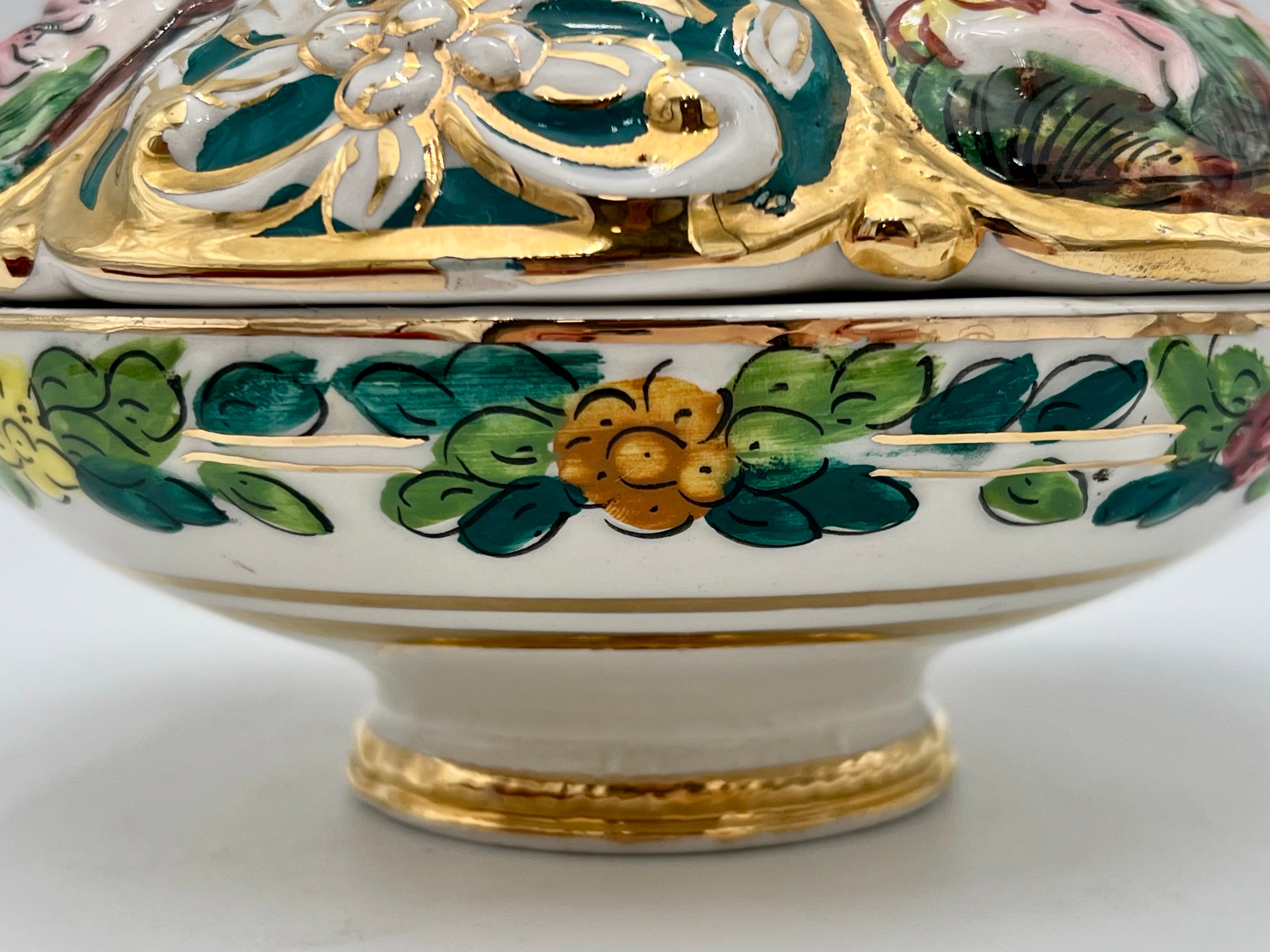 VINTAGE ITALIAN MAJOLICA COVERED DISH – HAND-PAINTED ADAM & EVE SCENES – GILDED BAROQUE DETAIL – DERUTA-STYLE CERAMIC BOX