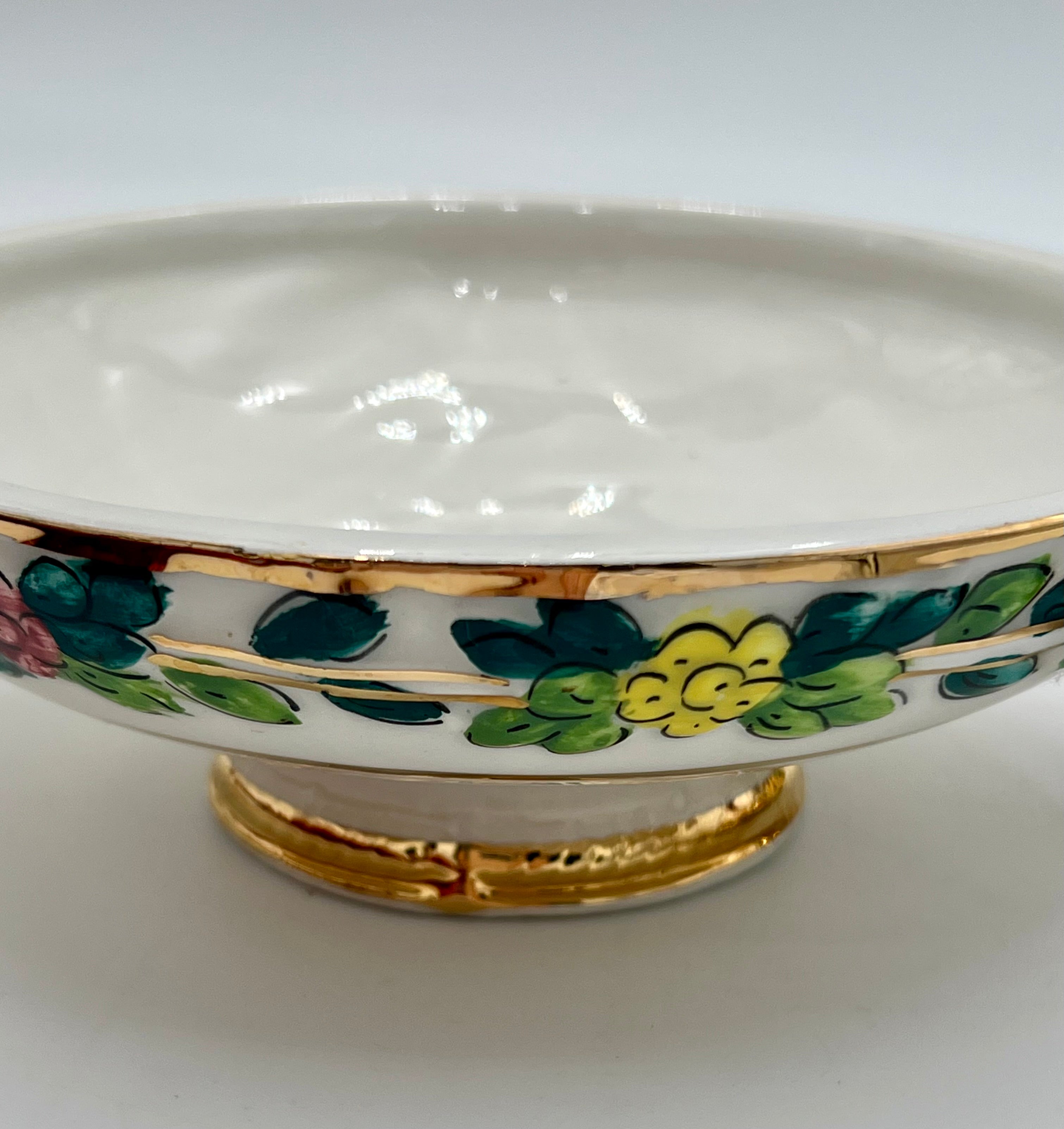 VINTAGE ITALIAN MAJOLICA COVERED DISH – HAND-PAINTED ADAM & EVE SCENES – GILDED BAROQUE DETAIL – DERUTA-STYLE CERAMIC BOX