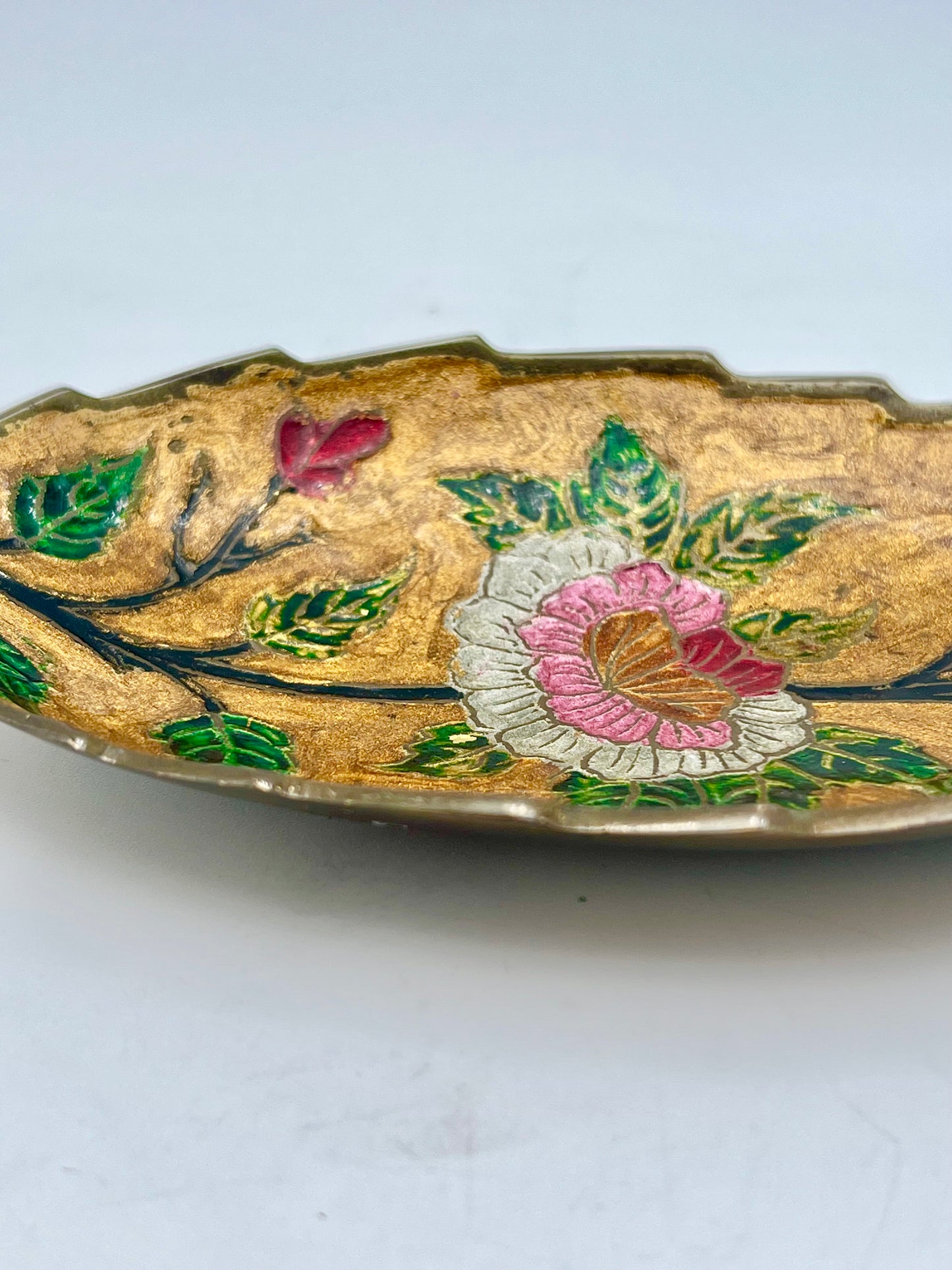 VINTAGE BRASS LEAF AND FLORAL TRINKET DISH, 1960s